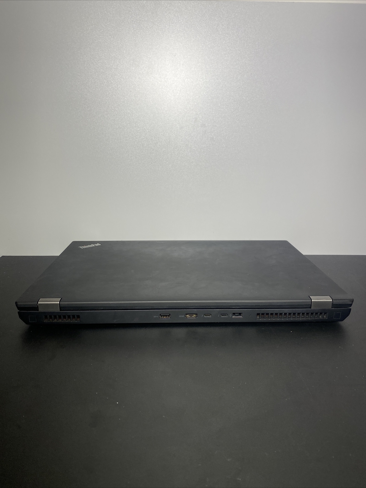 Lenovo ThinkPad P73 20QR000VUS 17.3″ 1920 x 1080 – Core i7 32GB RAM-512 GB SSD