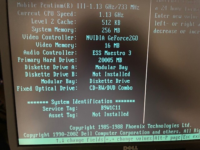 Vintage Dell Latitude C810 Laptop Windows XP DVD/Floppy Serial PORT WORKING
