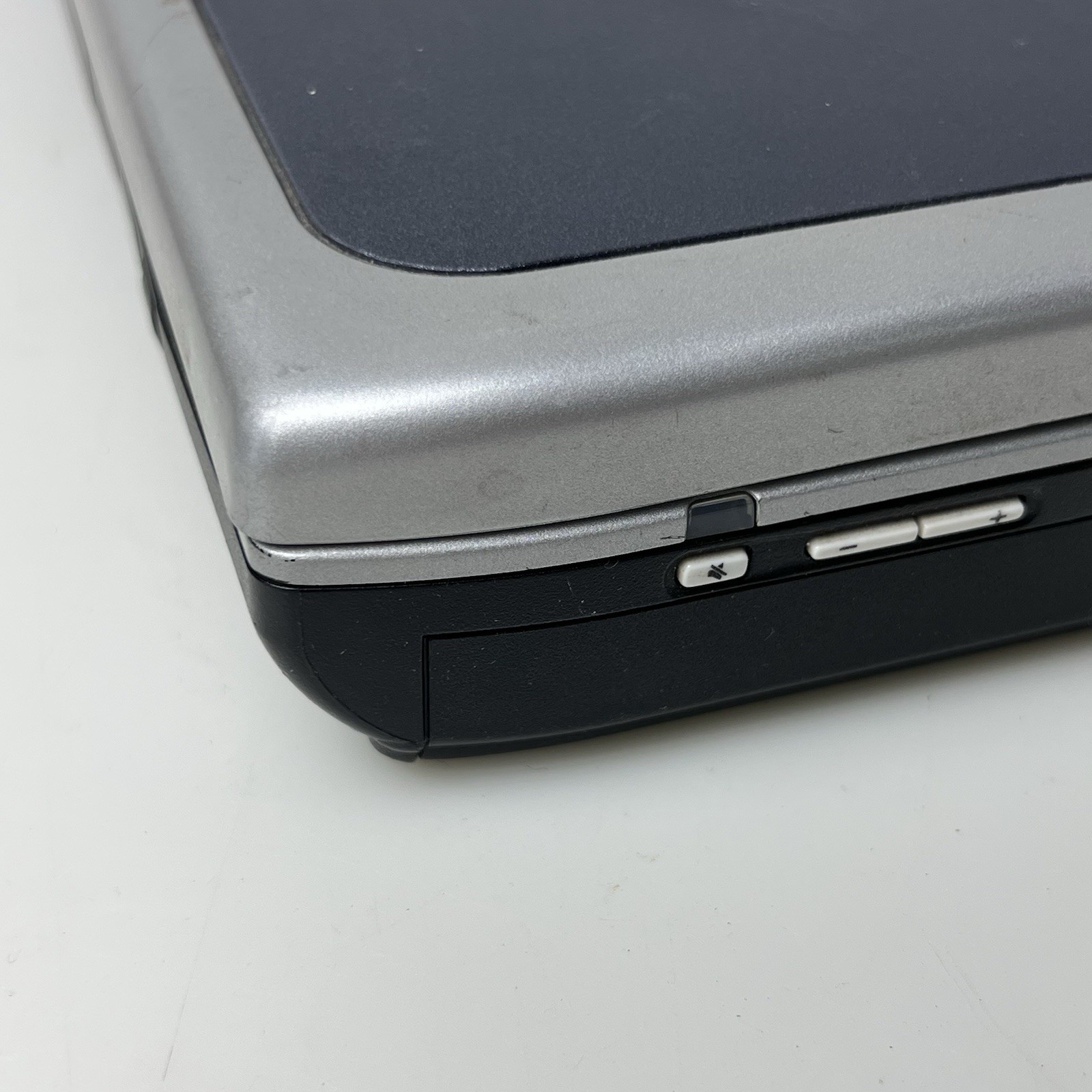 HP Pavilion ze5500 ze5575sr Laptop Pentium 4 XP 40GB IDE 256MB DVD Parts