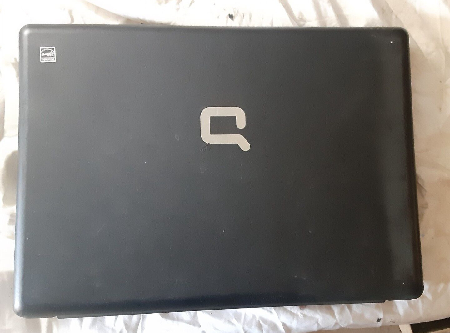 Compaq Presario C700 Laptop Intel Dual-Core No HDD *smashed screen, no power on