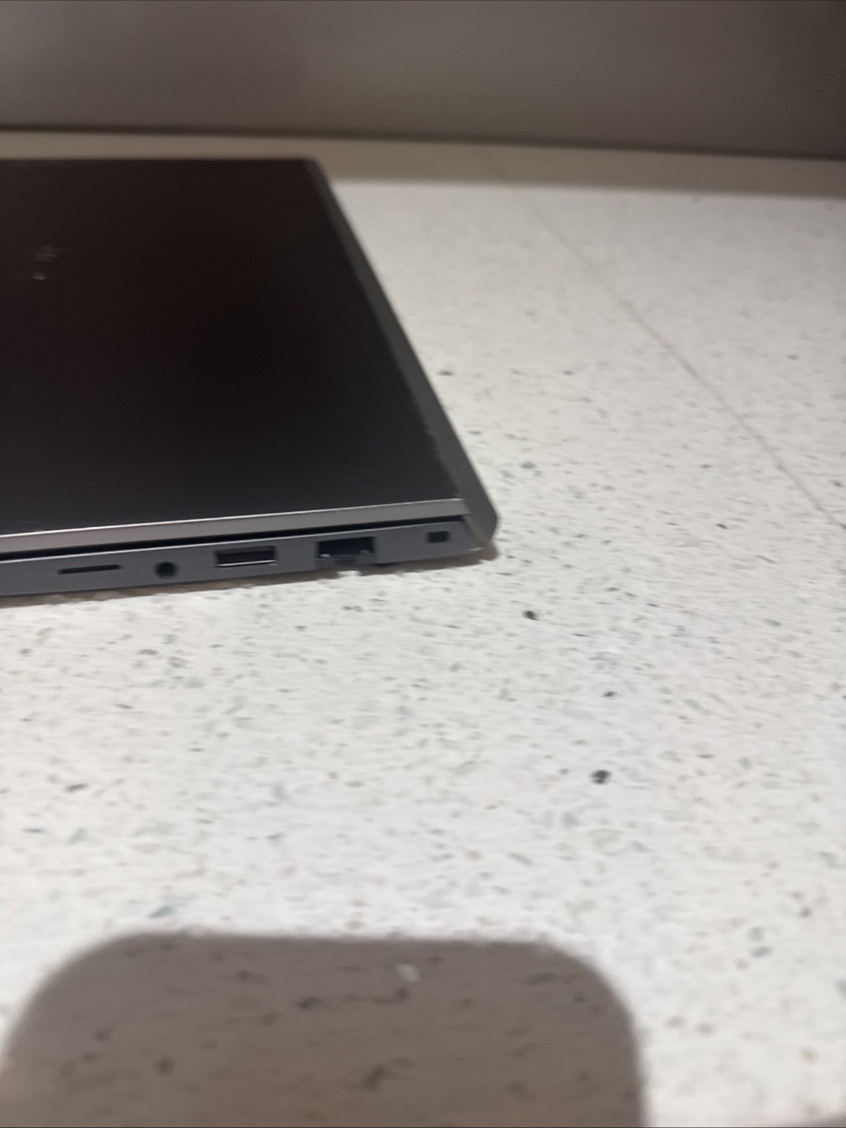 Dell Vostro 5402 Laptop 14″ Quad i5-1135G7 8GB 238GB Windows 10 Pro