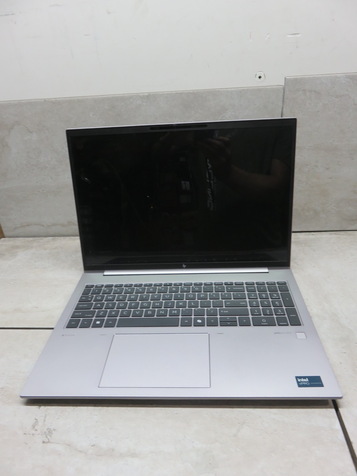 HP ZBook Firefly 16-inch G11 Ultra 7-165H – READ