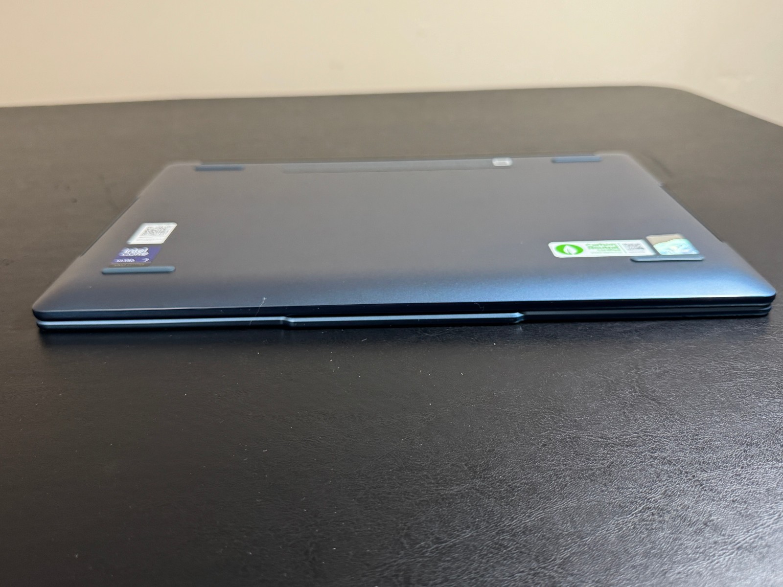 Lenovo Yoga Book 9i 14” 2.8K Dual Screen OLED Laptop Ultra 7 255H 16GB 1TB Teal