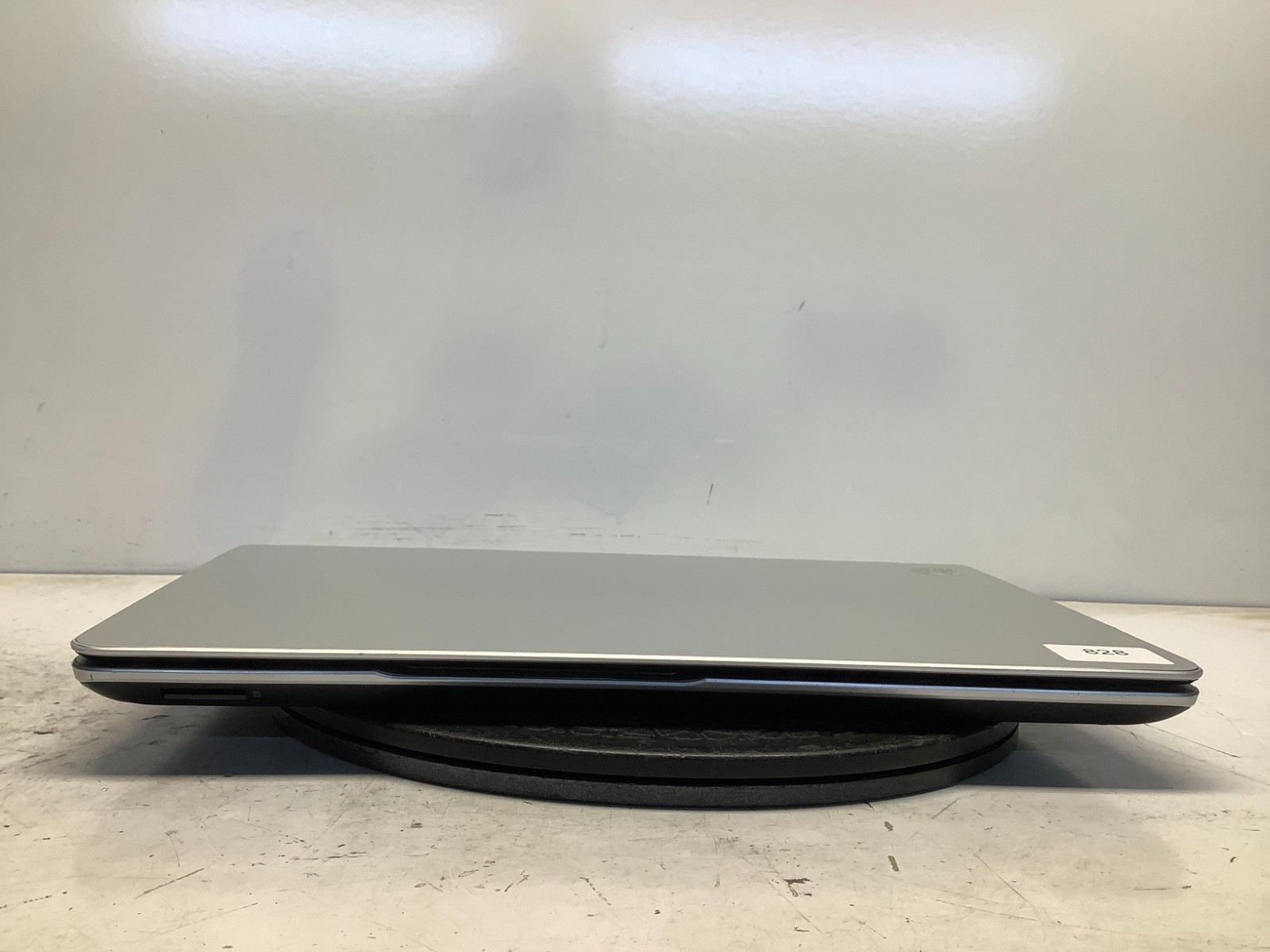 HP Pavilion M6-1045DX Intel i5-3210M 2.5GHz 8 GB NO HDD No Batt