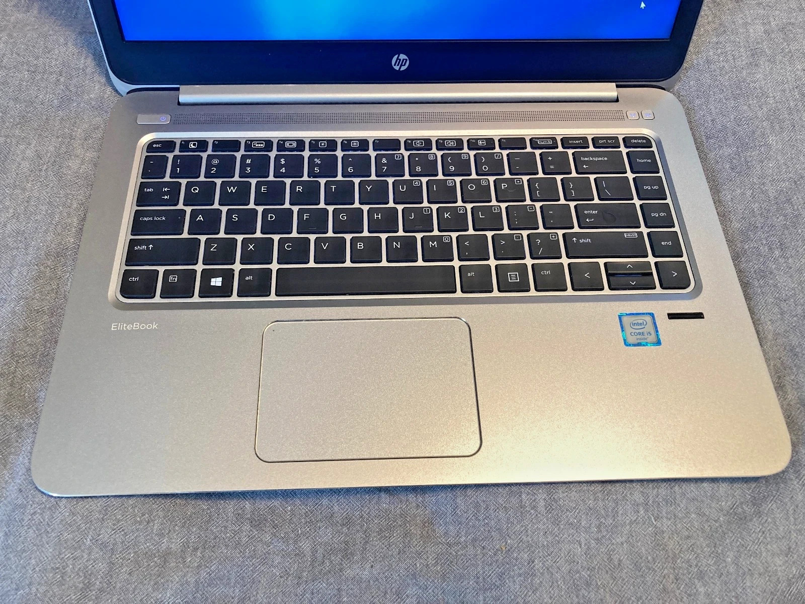 HP EliteBook Folio 1040 G3 14” – Intel i5-6300U – 8GB RAM – NO SSD