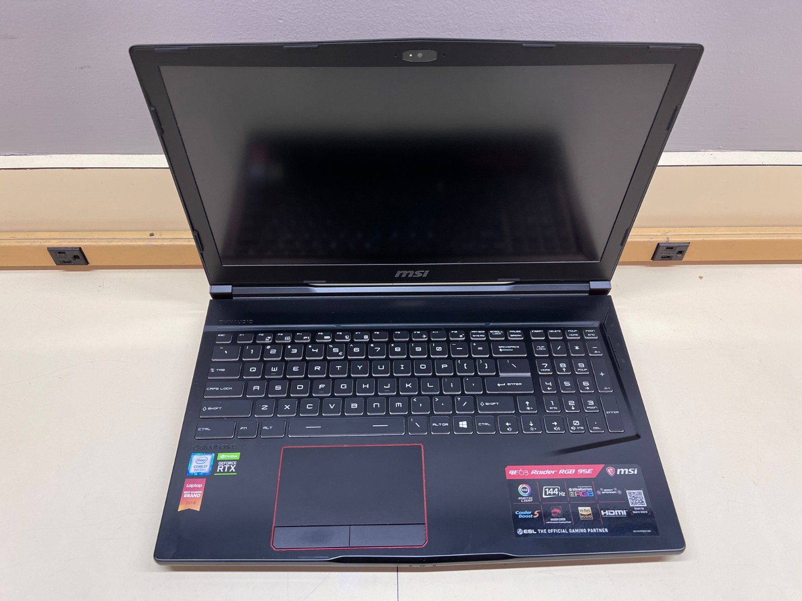 MSI GE63 Raider RGB 9SE GeForce RTX 2060 i7-9750H 32GB RAM 500GB SSD 1TB HDD