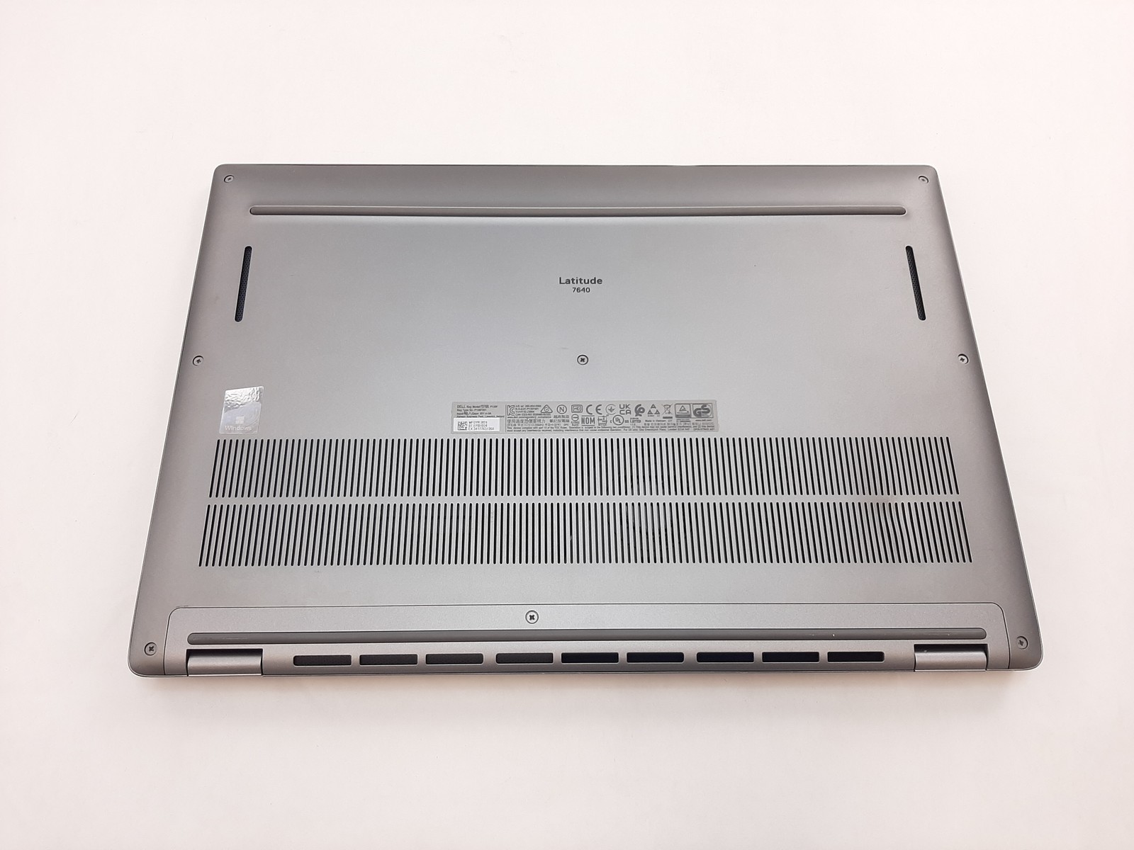 Dell Latitude 7640, i5-1345U, 1.60GHz, 16GB RAM, 512GB NVMe, Dent C3*243