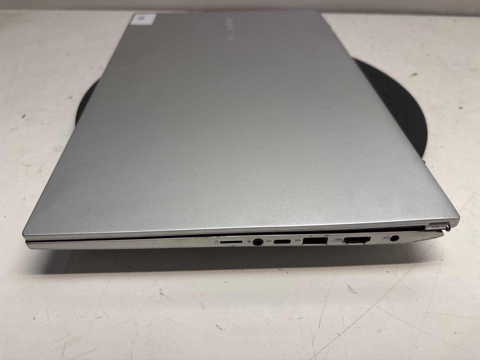 ASUS VivoBook S15 S532F Intel Core i5-10210U 1.60GHz 8GB NO HDD READ