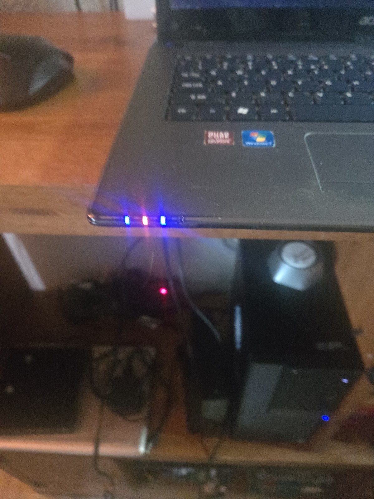 Acer Aspire With AMD Radeon Quad-core Graphics 8 Gigabytes Of RAM 320 GB HDD