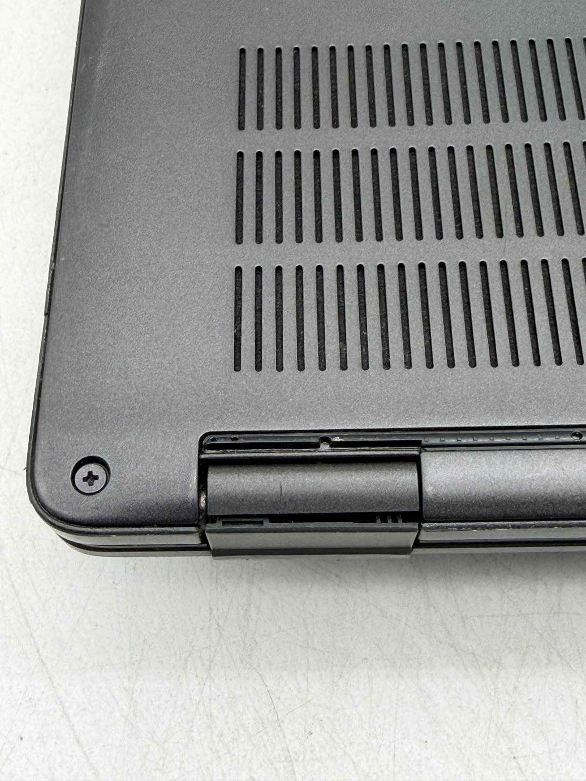 Dell Latitude (7410) 14in i5-10310U 16GB 256GB No OS– Read