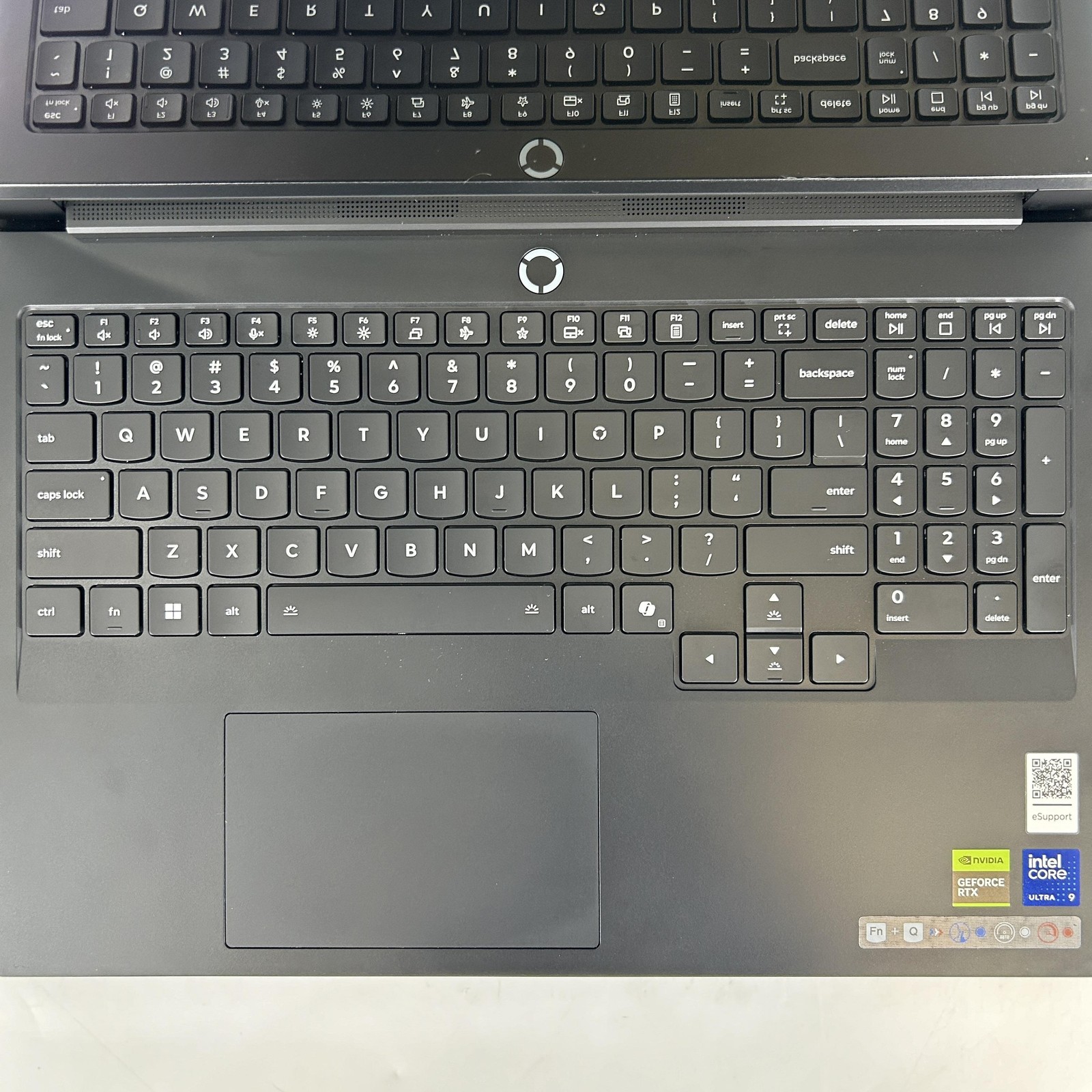 Lenovo Legion Pro 7i Gen 10 16 240Hz QHD+ Ultra 9 275HX 64GB 1TB/1TB RTX 5080