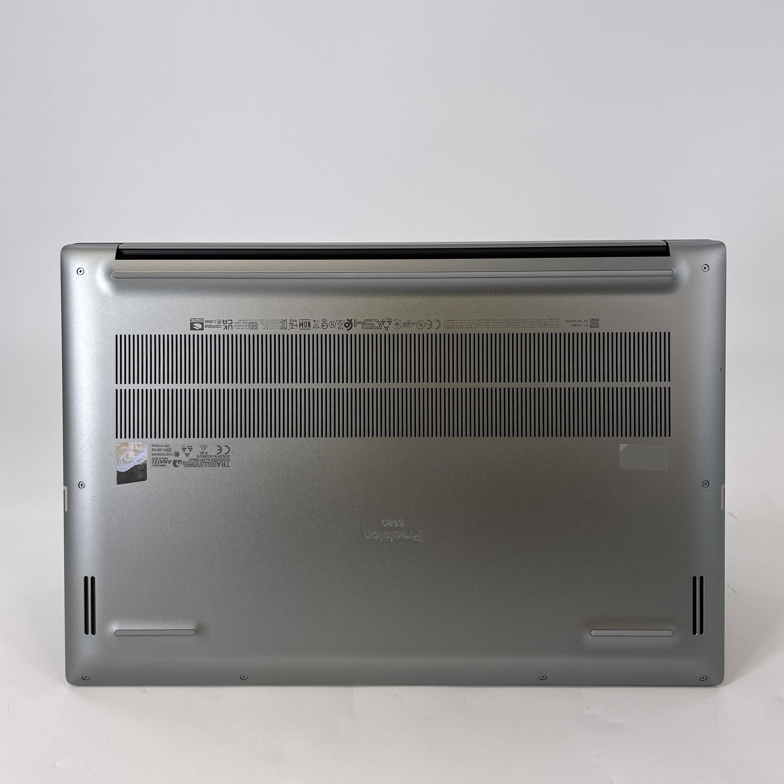 Dell Precision 5680 16 Gray FHD+ 2.5 GHz i7-13800H 32GB 512GB SSD Excellent
