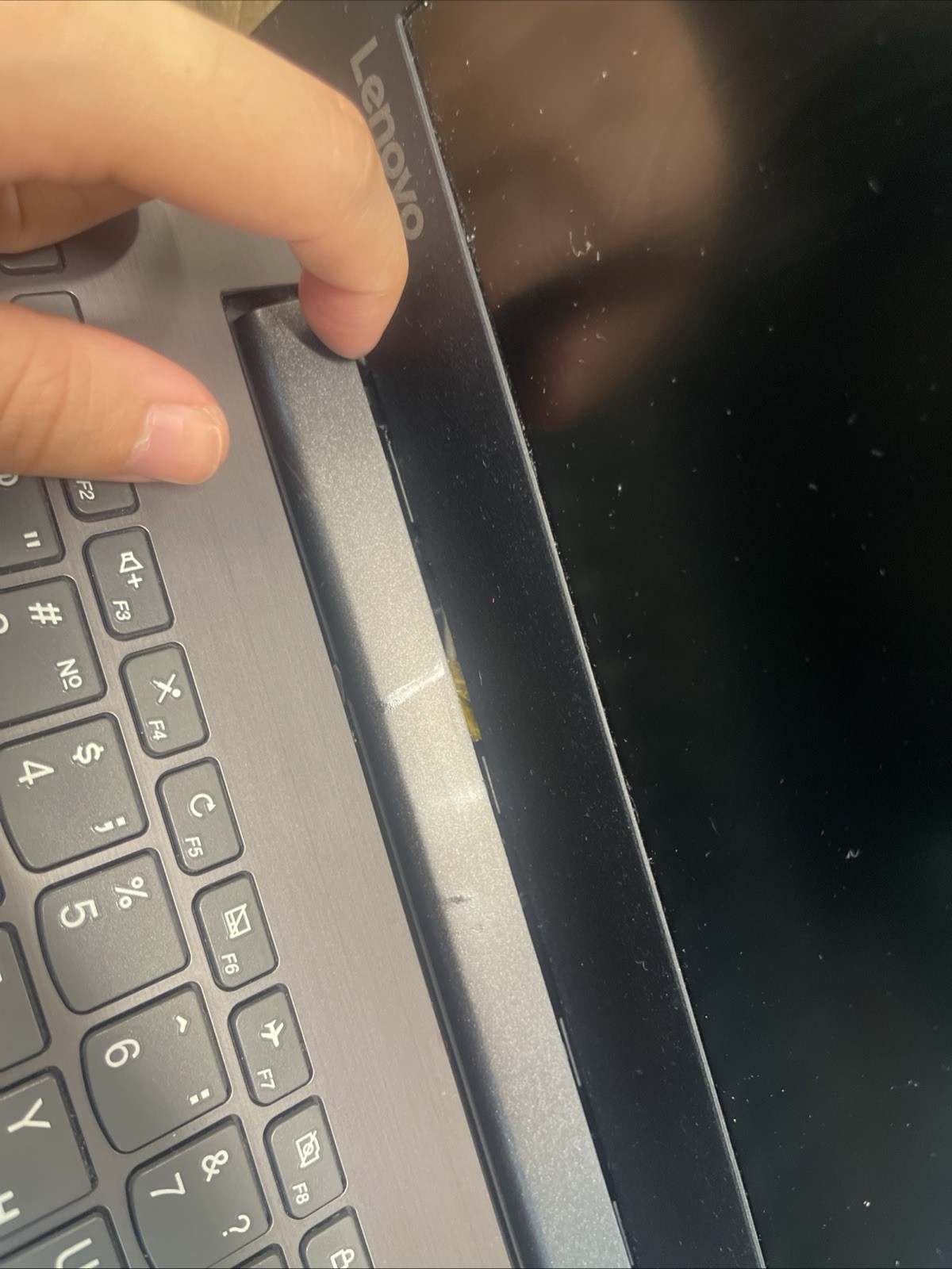 Lenovo Intel Core i3-7100 CPU. Version 1511