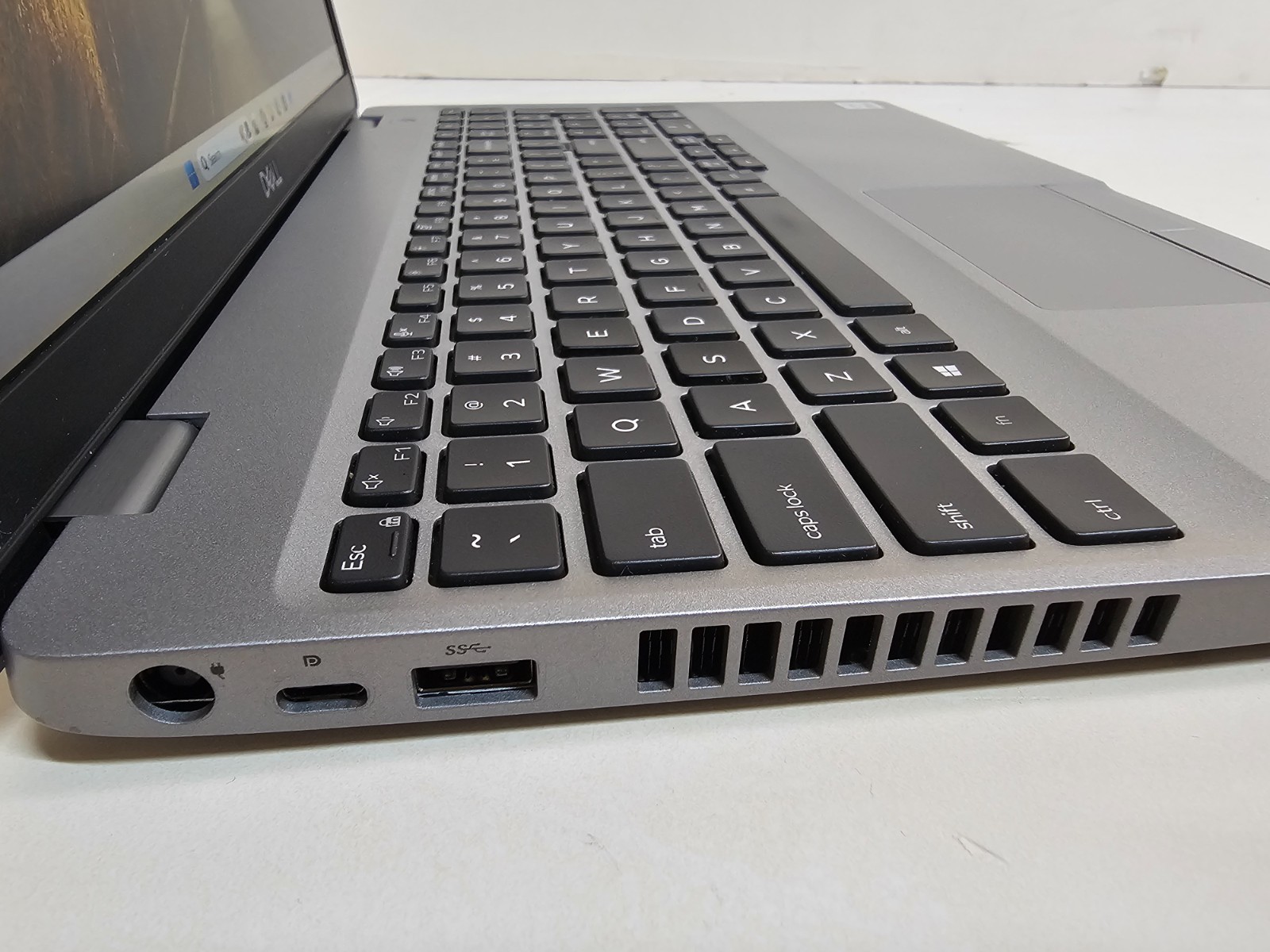 Dell Precision 3550 Laptop – 1.7 GHz i5-10310U 16GB 256GB SSD Webcam 15.6″