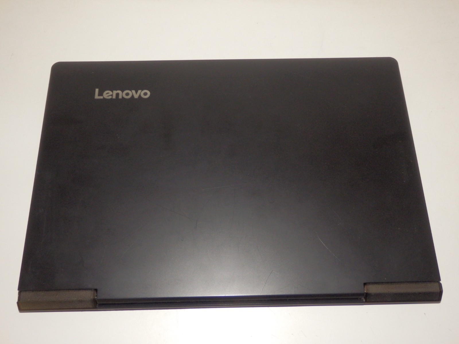 Lenovo IdeaPad 700-15ISK, Intel i5-6300HQ, 8GB Ram 256GB SSD, 15.6″ FHD GTX 950M