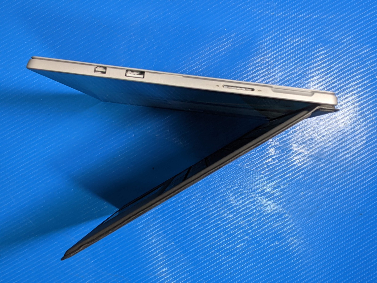 MS Surface Pro 1796 12.3″ 2736×1824 TOUCH i5-7300U 2.6GHz 4GB 128GB SSD Win10Pro