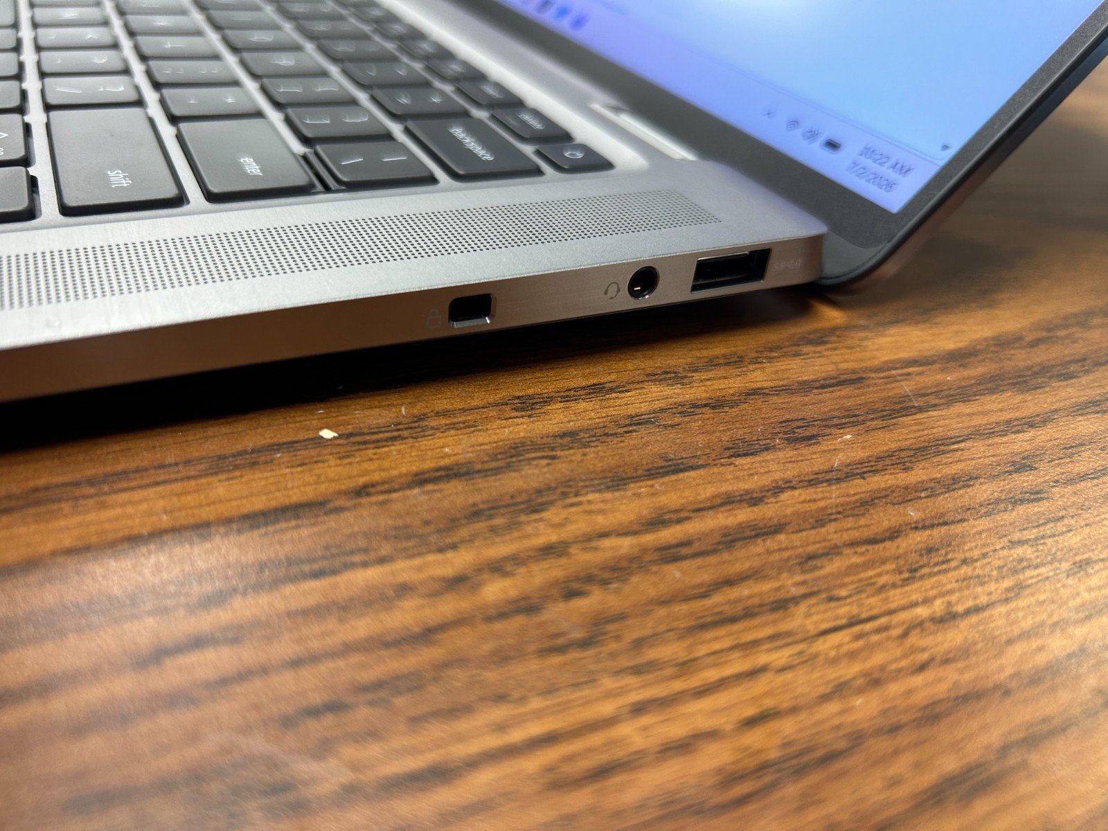 Dell Latitude 9520 15″ i7-1185G7 16GB 128GB NVMe Win11 Pro Office 2021 FHD