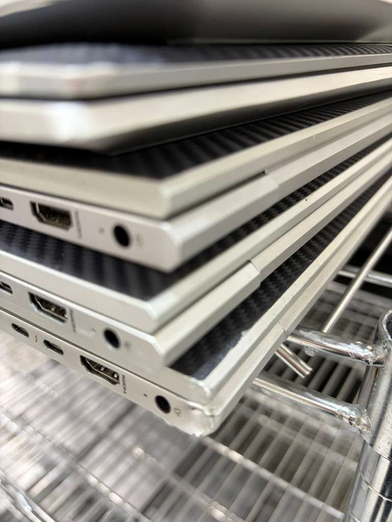 HP EliteBook 840 G8 14″ Touch Core i5-1145G7 2.60GHz 16GB RAM 256GB SSD *READ*