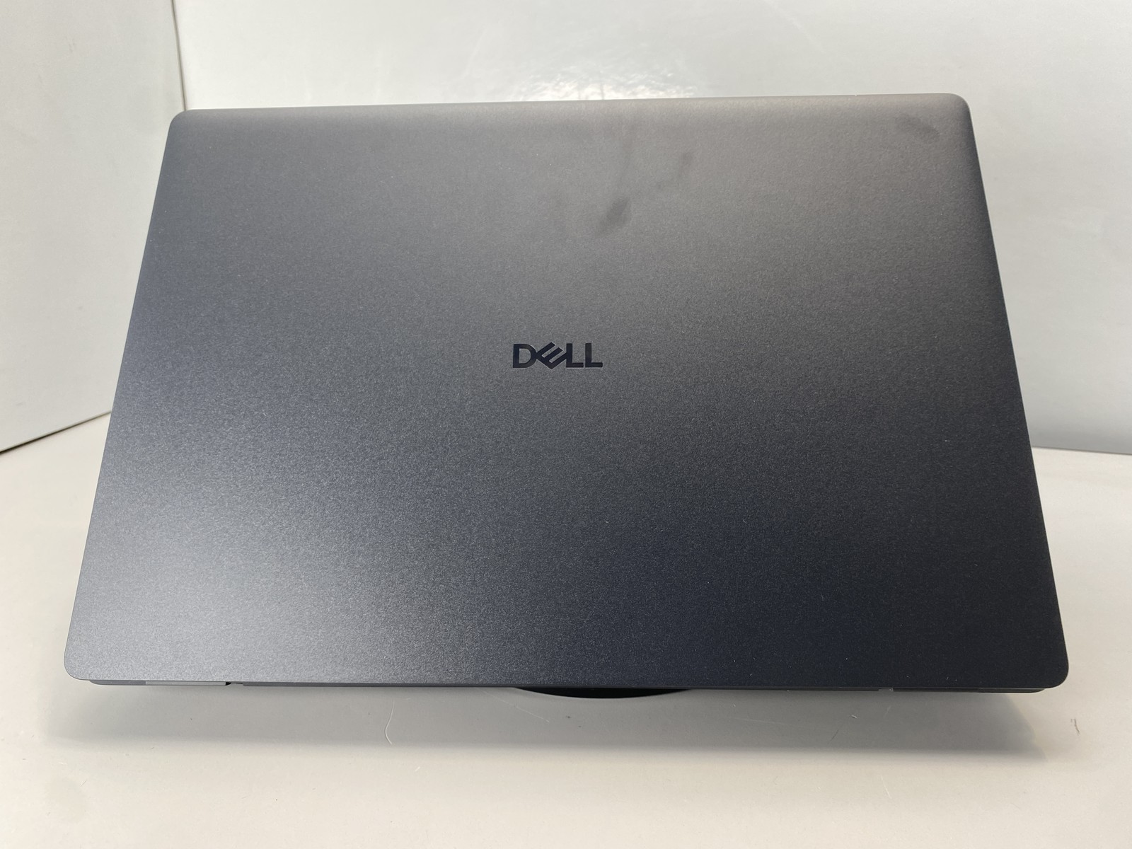 Dell Laptop Pro 16 PC16255 16″ AMD Ryzen 5 220 256GB- Gray
