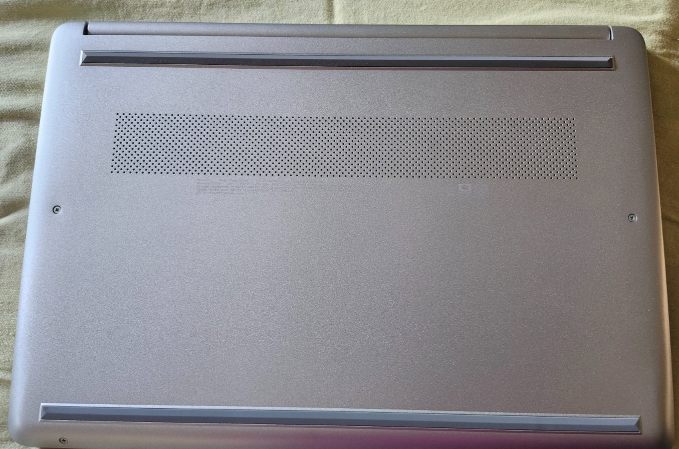 2024–HP Laptop Ultralight 14-dq0760dx Intel Celeron N4120-128 gb (pre-owned)