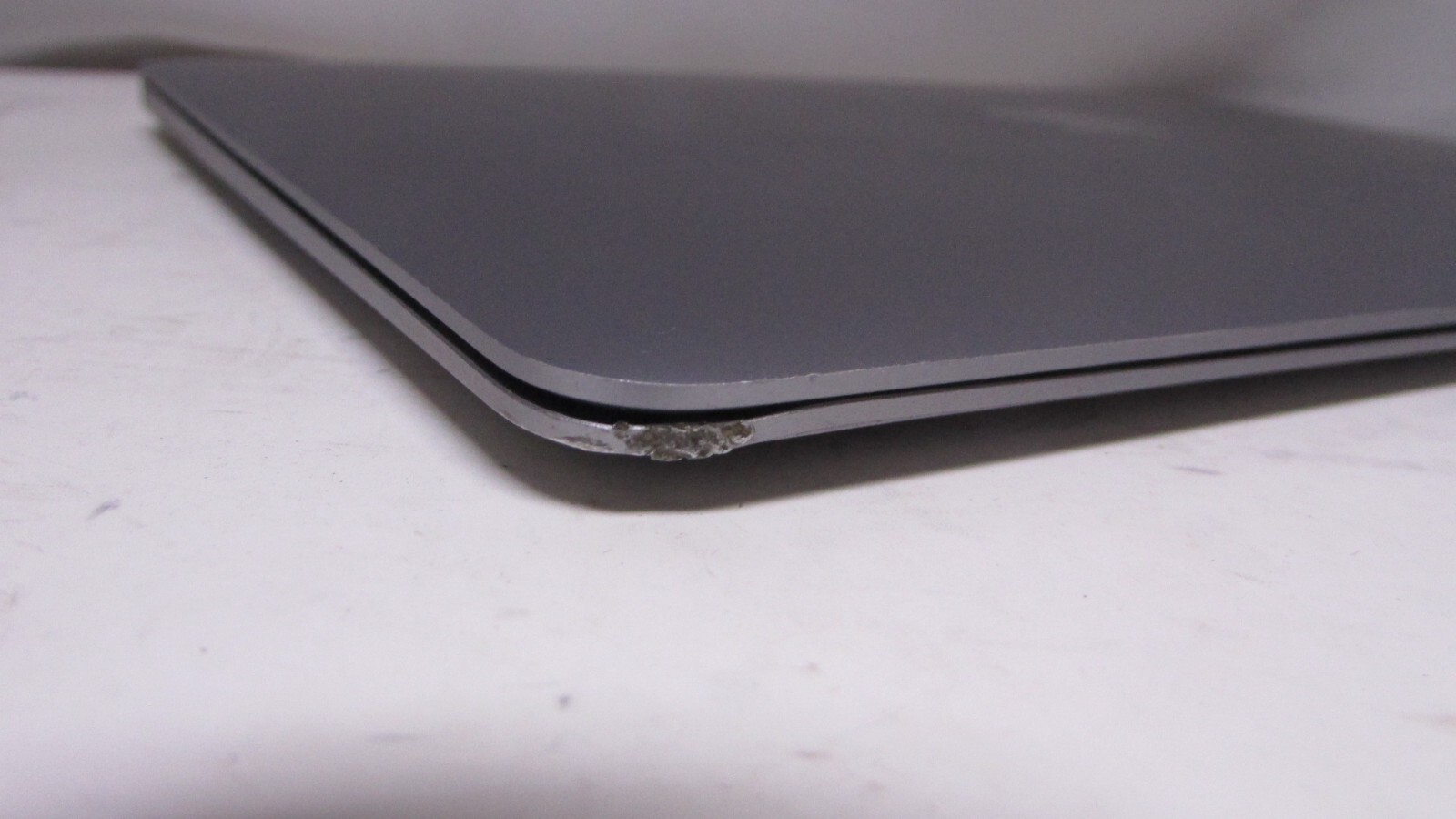 Apple Macbook A1534 w/ Windows 10 pro Intel M3-6Y30 8gb ram