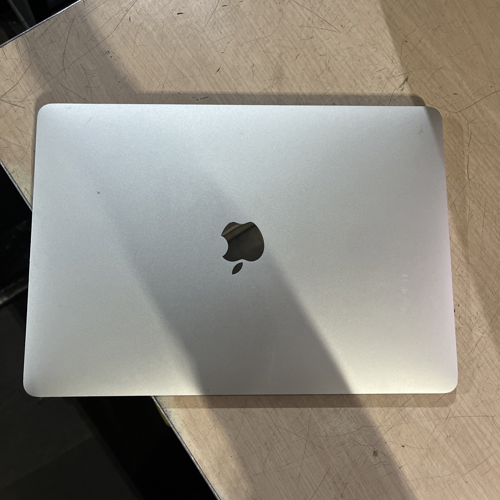 APPLE MACBOOK AIR 13′ SCISSOR, 2020 CORE I3-1000NG4 1.1GHZ 8GB RAM 256SSD