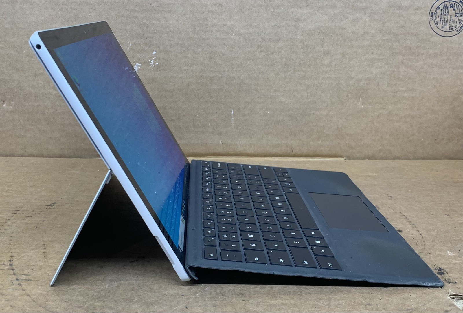 Microsoft Surface Pro 5 Intel i5-7300U@2.60GHz 8GB DDR4 RAM 256GB SSD WIN 10P