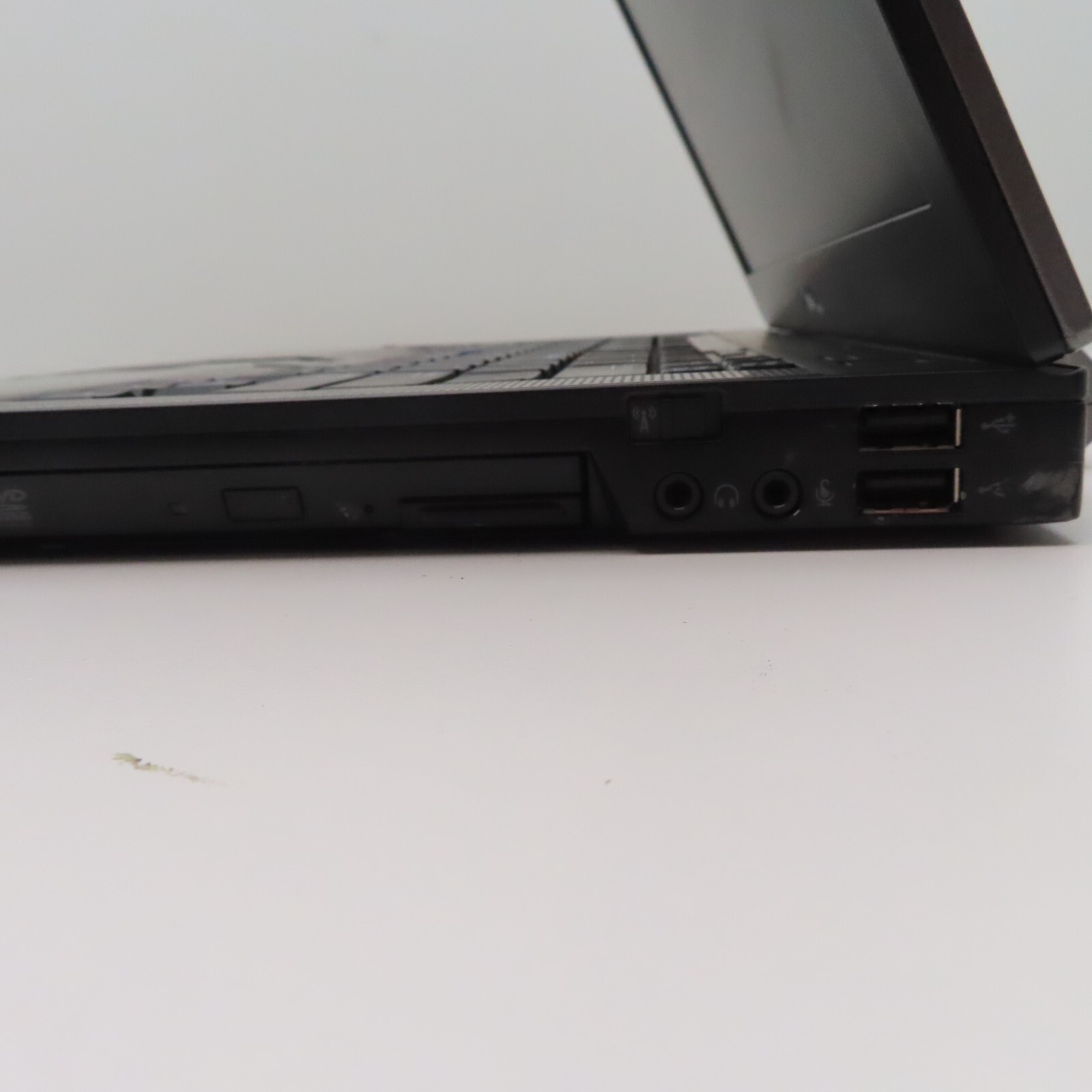 Dell Latitude E6410 Laptop Intel Core i5 2.40GHz 2 Cores 4GB DDR3 SDRAM