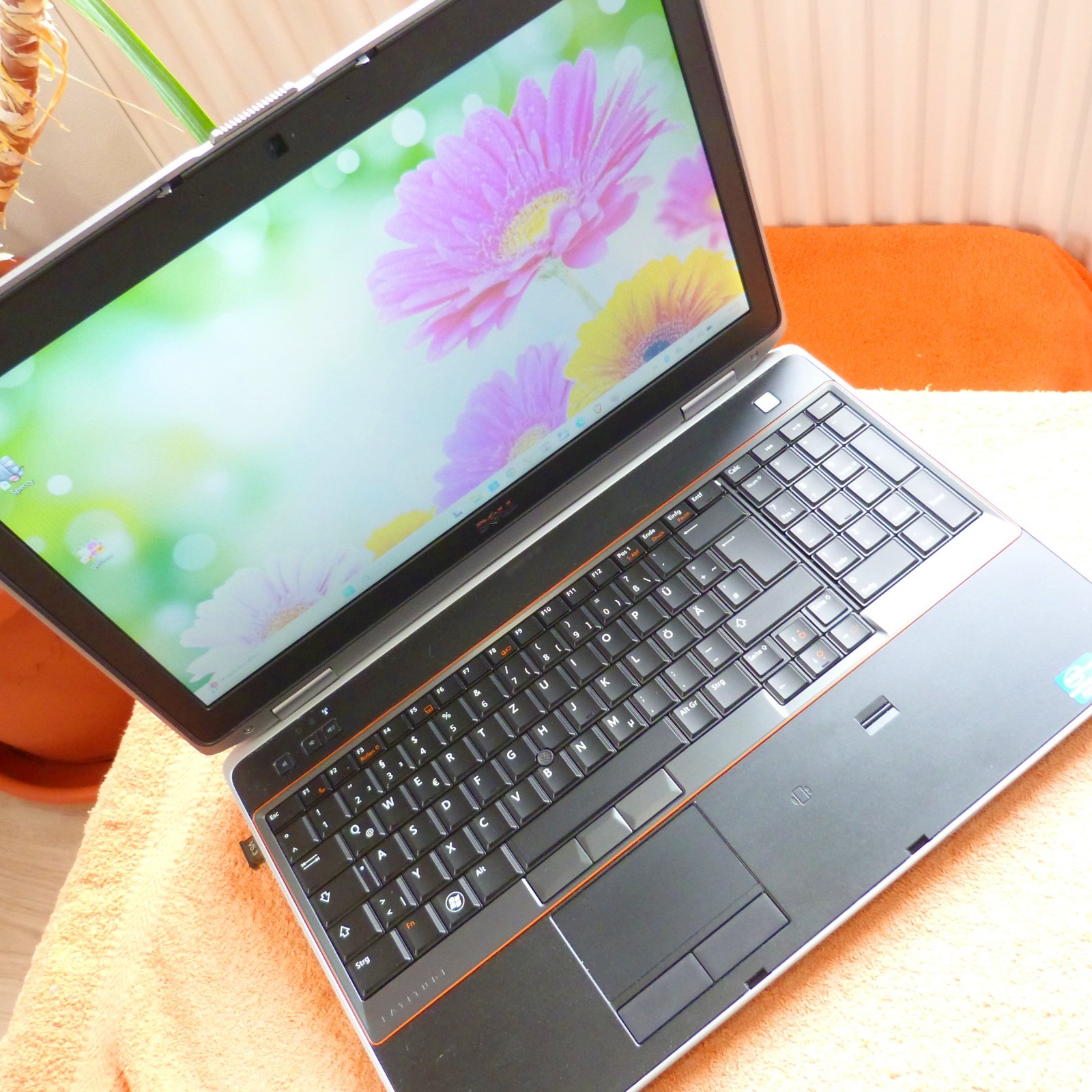 XL LOT with DOCK Dell E6520 METAL Business 15″ FHD l Windows 11 SSD CORE i7