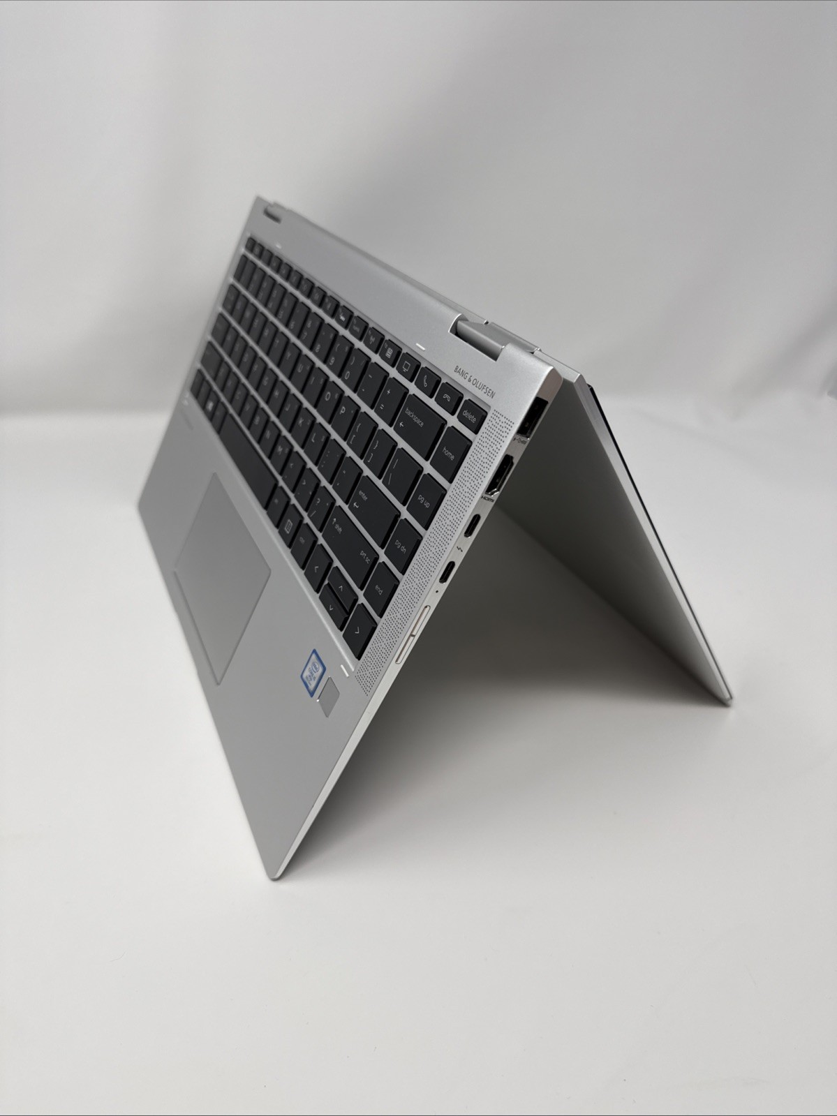 HP EliteBook x360 1040 G6 (Intel Core i5 8th Gen @ 1.60GHz, 8GB RAM, 256GB SSD)