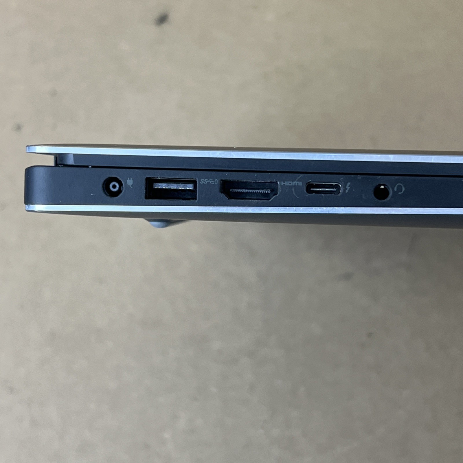 Dell Precision 5540 4k Touch i9-9880H 16GB Ram 512GB Quadro T2000 -Good *Low Bat