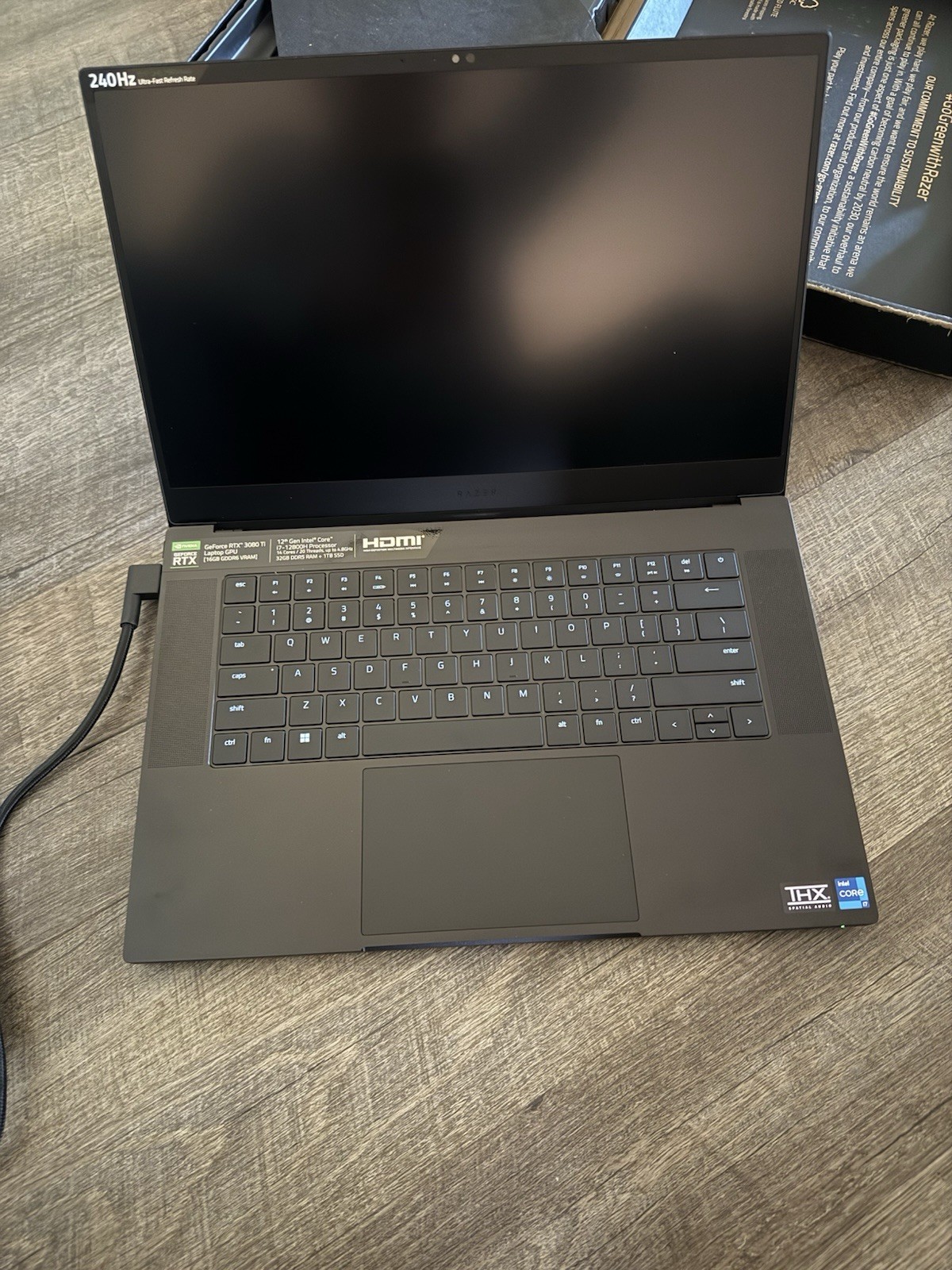 Razer Blade 15 : NVIDIA GeForce RTX 3080 Ti – Intel I7-12800H 14-Core
