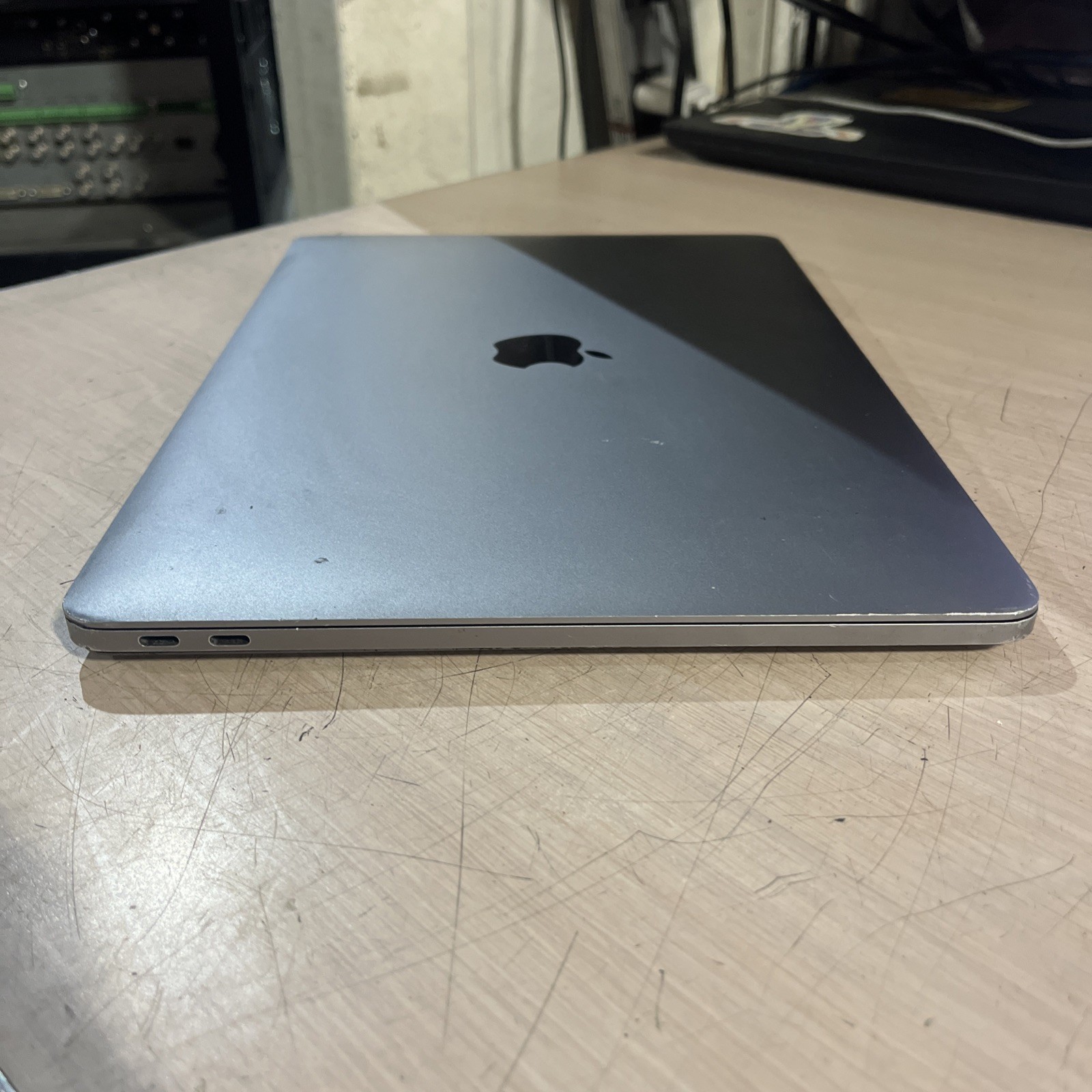 APPLE MACBOOK PRO 13″ MID-2017 CORE I5-7360U 2.3GHZ 8GB RAM 128SSD