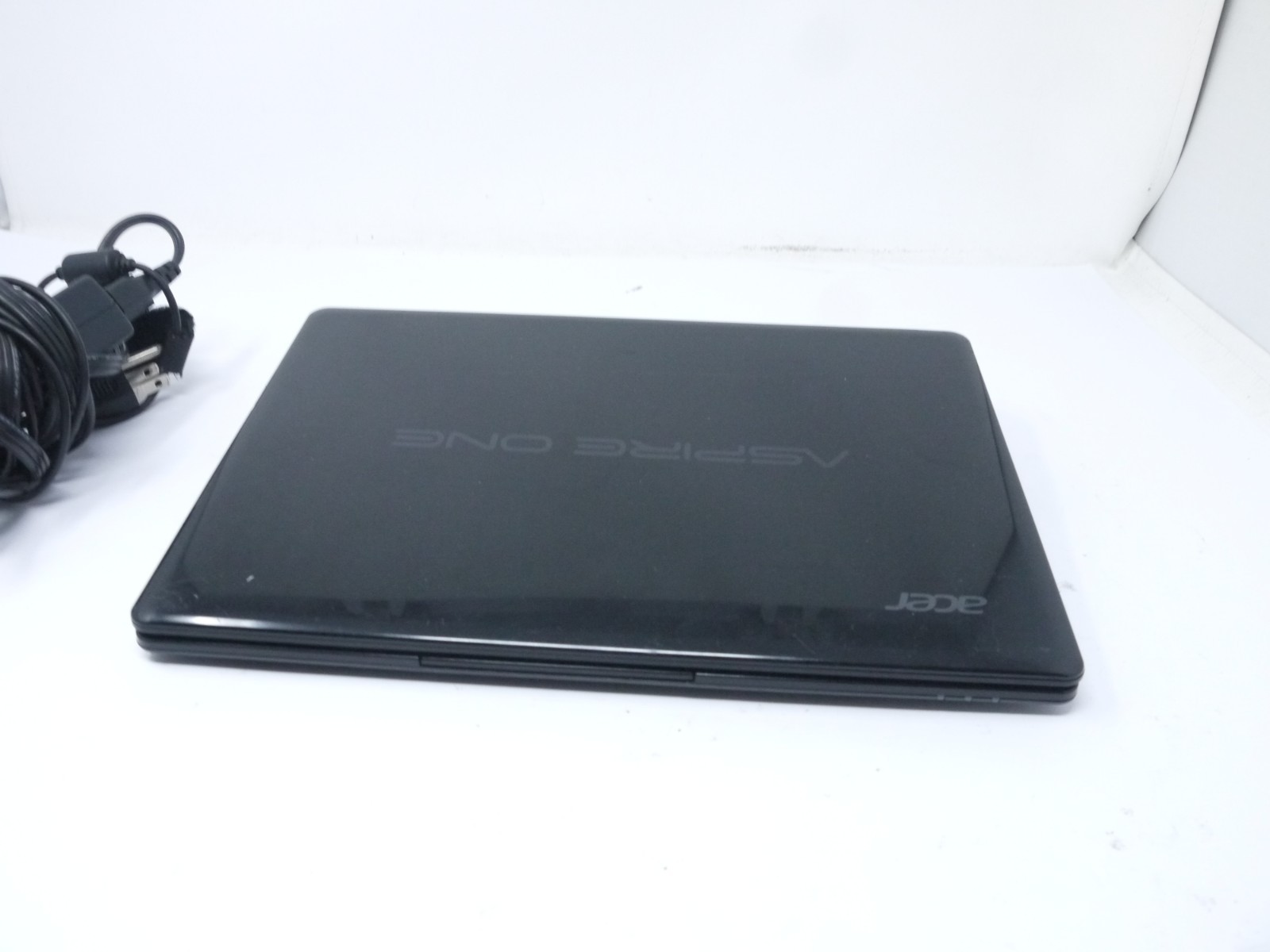 Acer Aspire 725-0494 11.6″ Netbook – C-70 / 4GB / 160GB / Win10 – New Battery