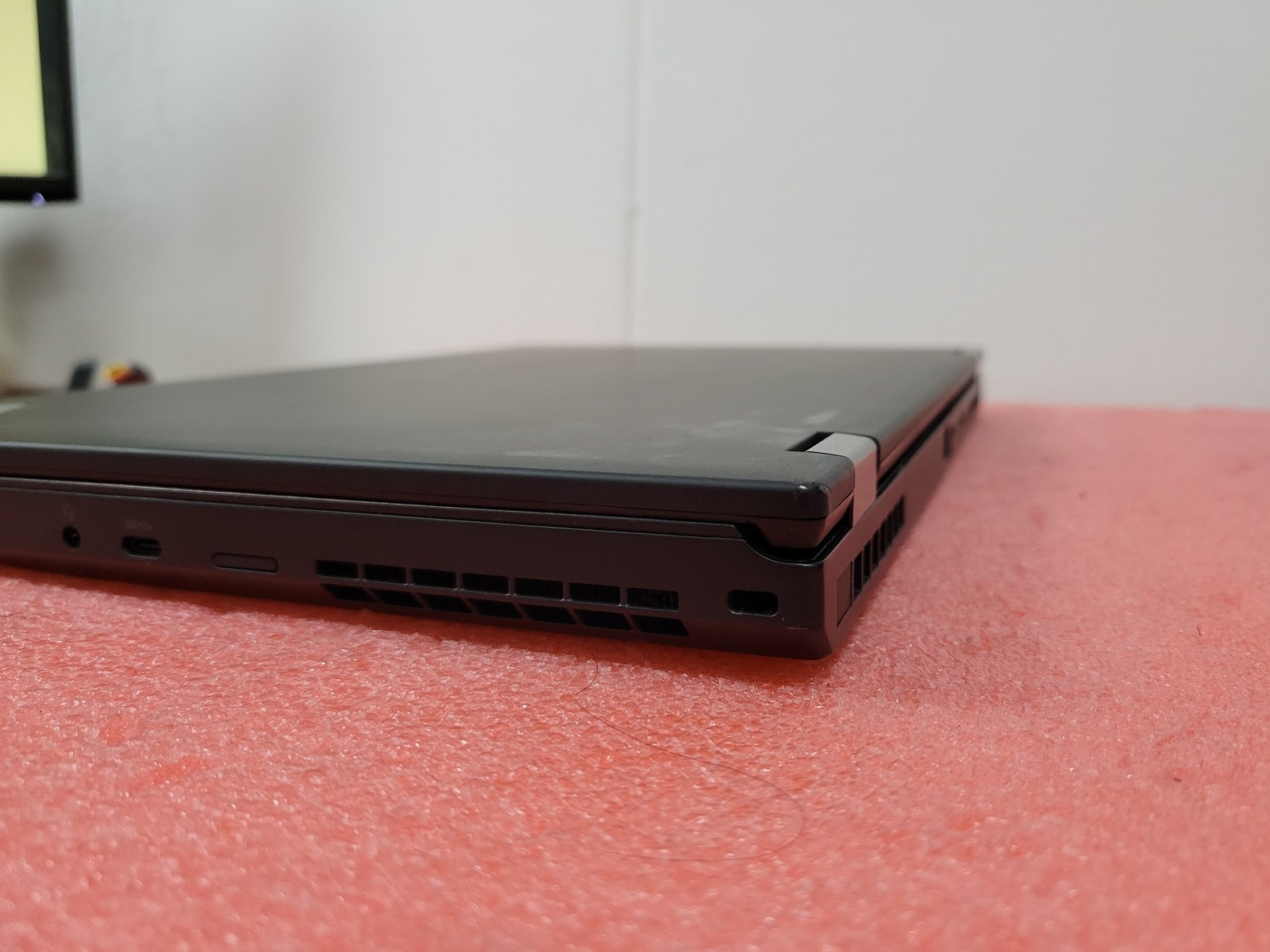 Lenovo ThinkPad P53 15.6″ i7-9750H@2.60GHz 8GB RAM 256GB SSD Win 11 Pro – LP17A