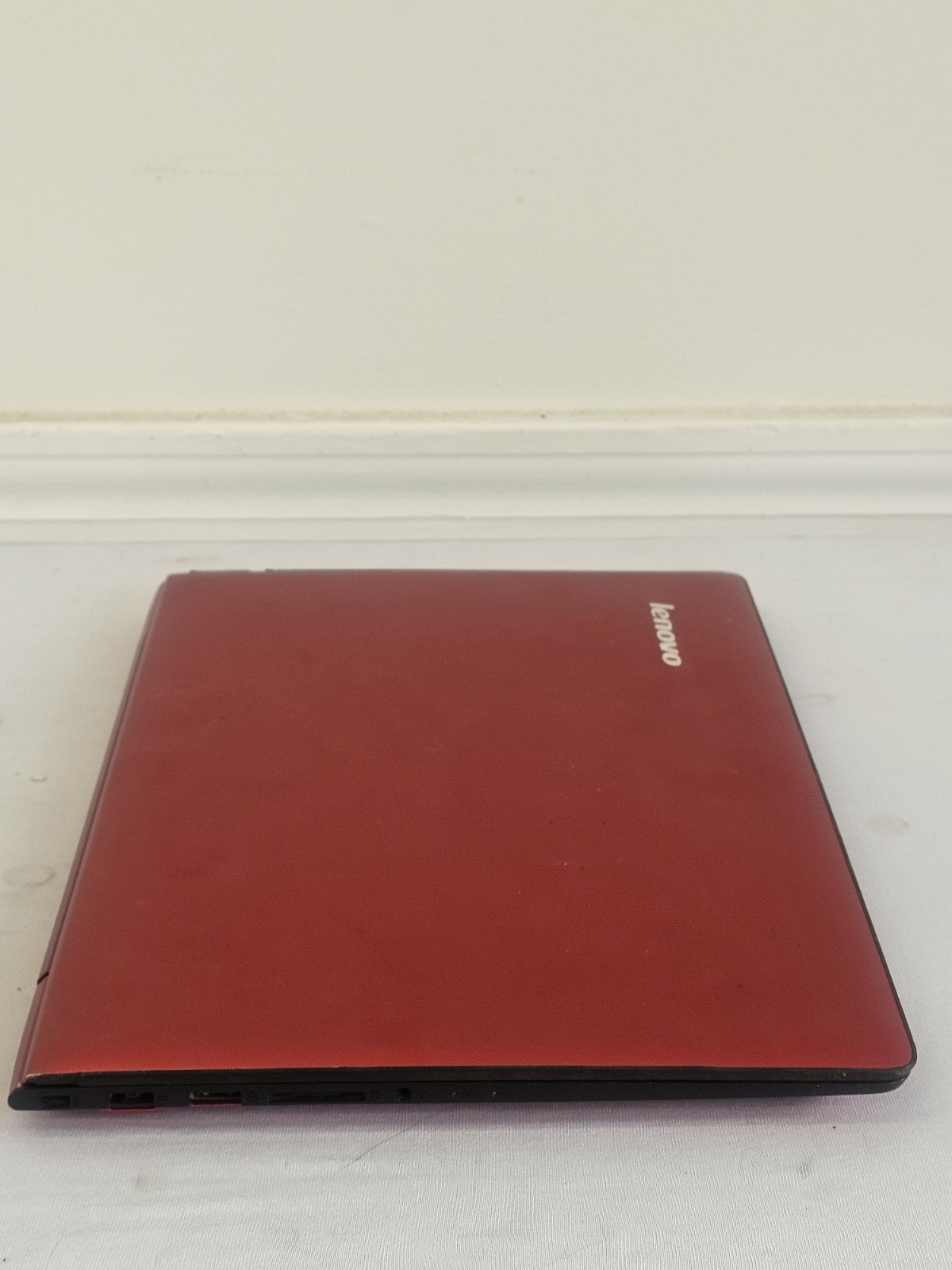 Lenovo V31-70 Laptop – Intel i5-5200u – 8GB RAM – 128GB SSD – Windows 10 – READ