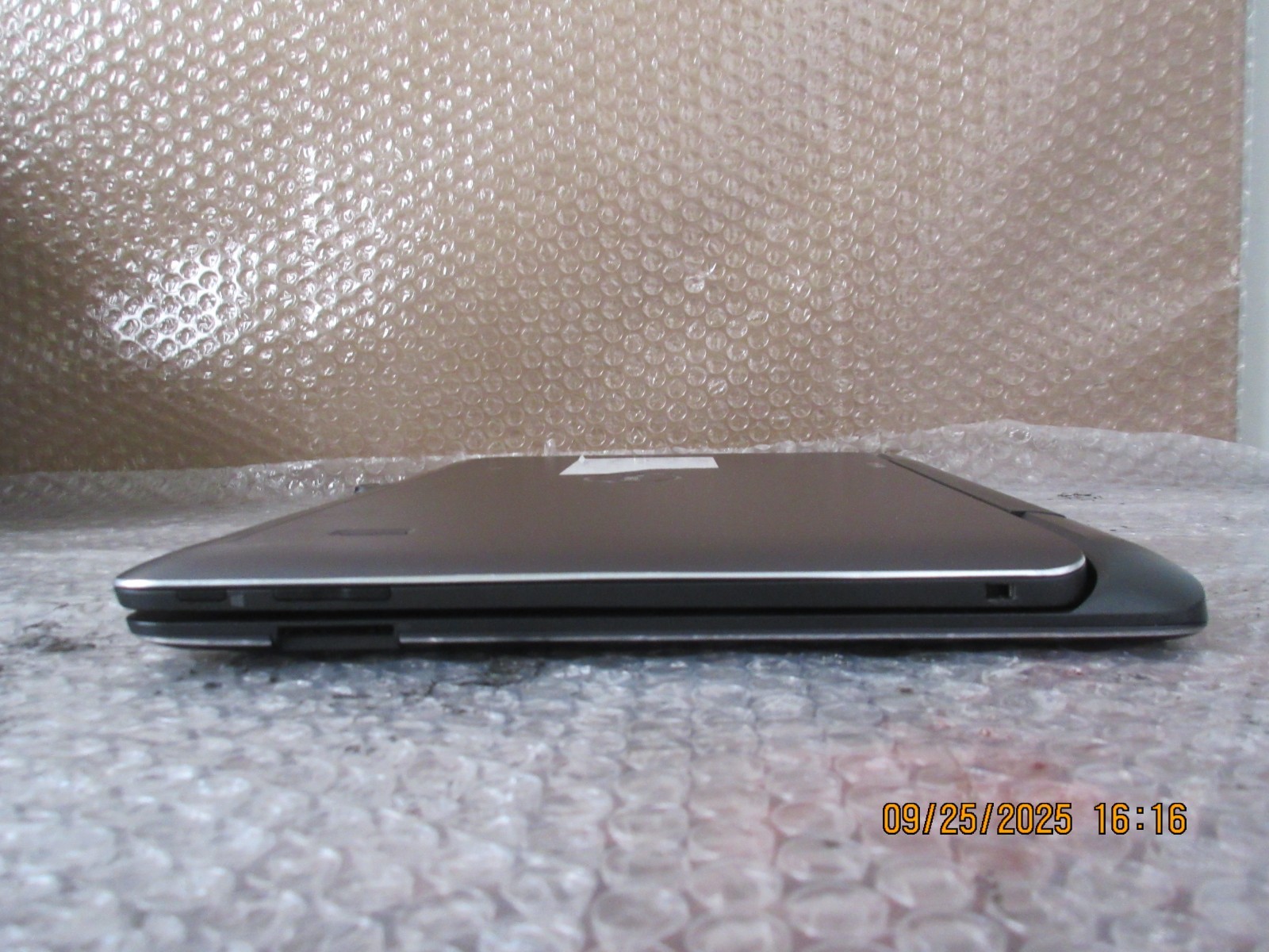 Dell Latitude 7350 TOUCH Core m-5Y71 @ 1.20GHz 8GB RAM 128GB SSD WIN10 LAPTOP.