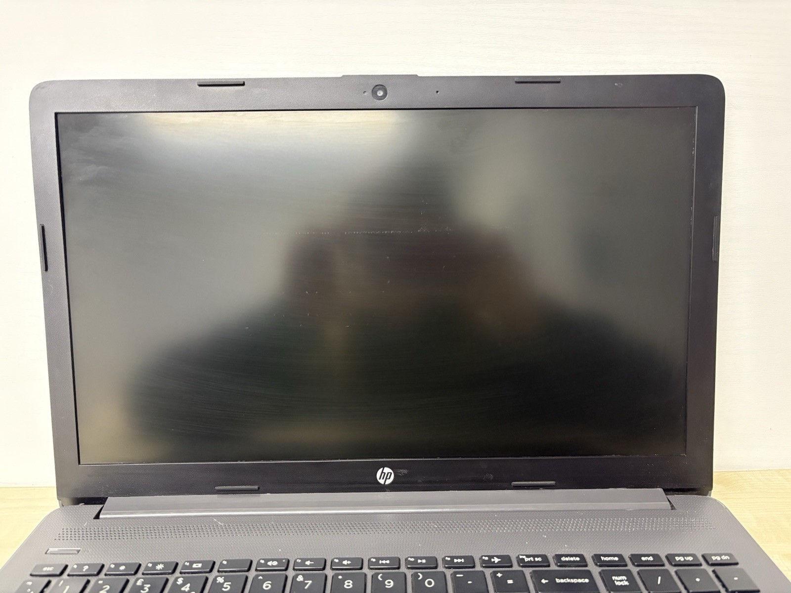 HP 255 G7 AMD Ryzen 3 2200U Radeon Vega 2.5GHz 15.6″ 8GB 256GB SSD Win 10 READ