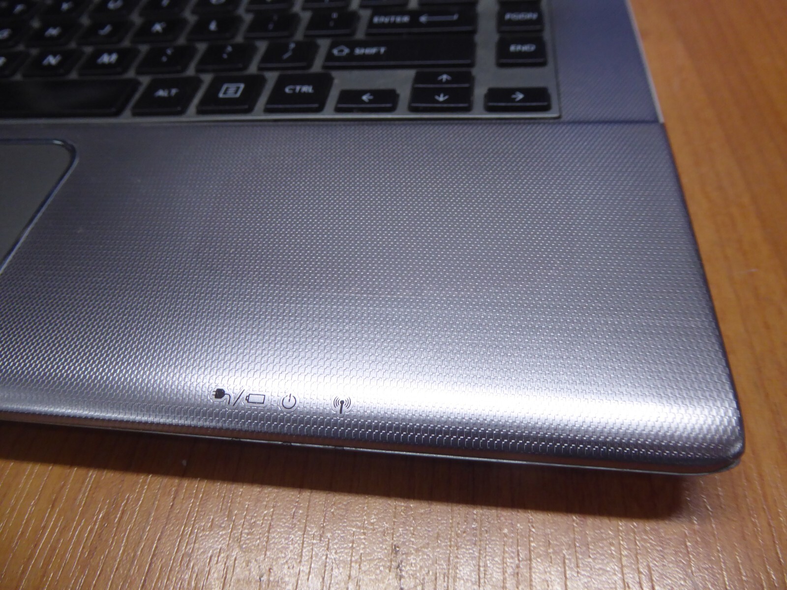 TOSHIBA SATELLITE P845T -S4305 14″ i3-3217U 1.86GHz 8GB 240GB SSD WINDOWS 10 HOM