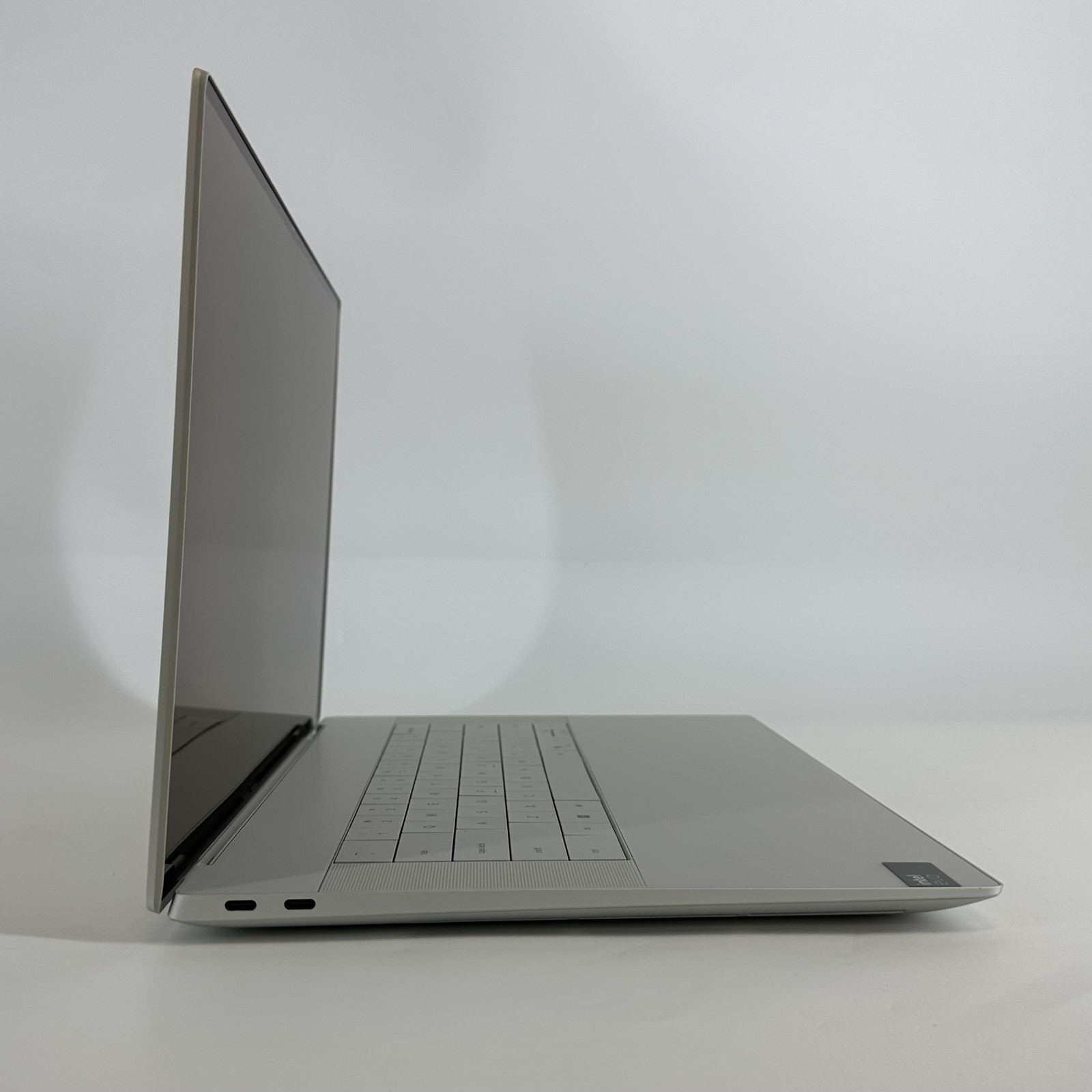 Dell XPS 16 9640 UHD+ TOUCH 2.5 GHz Ultra 9 185H 32GB 1TB SSD NVIDIA RTX 4070