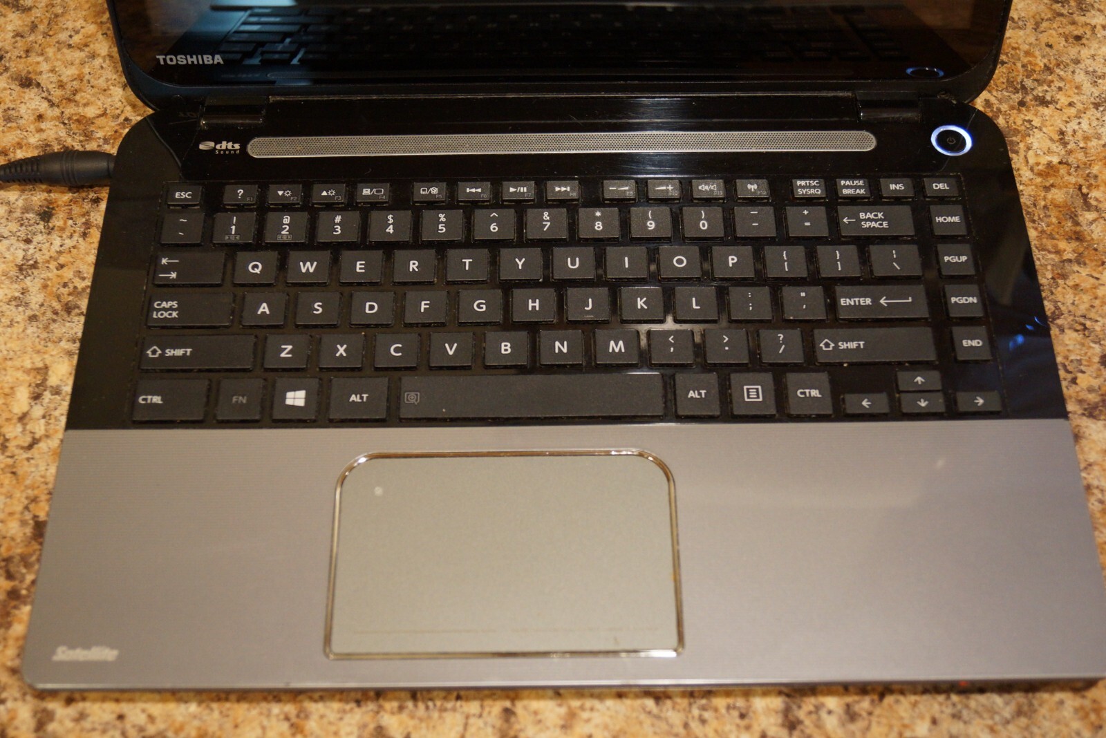 Touchscreen Toshiba L45t Gen3 i3@1.90GHz 6GB RAM 720GB HDD Activated Win10 Home