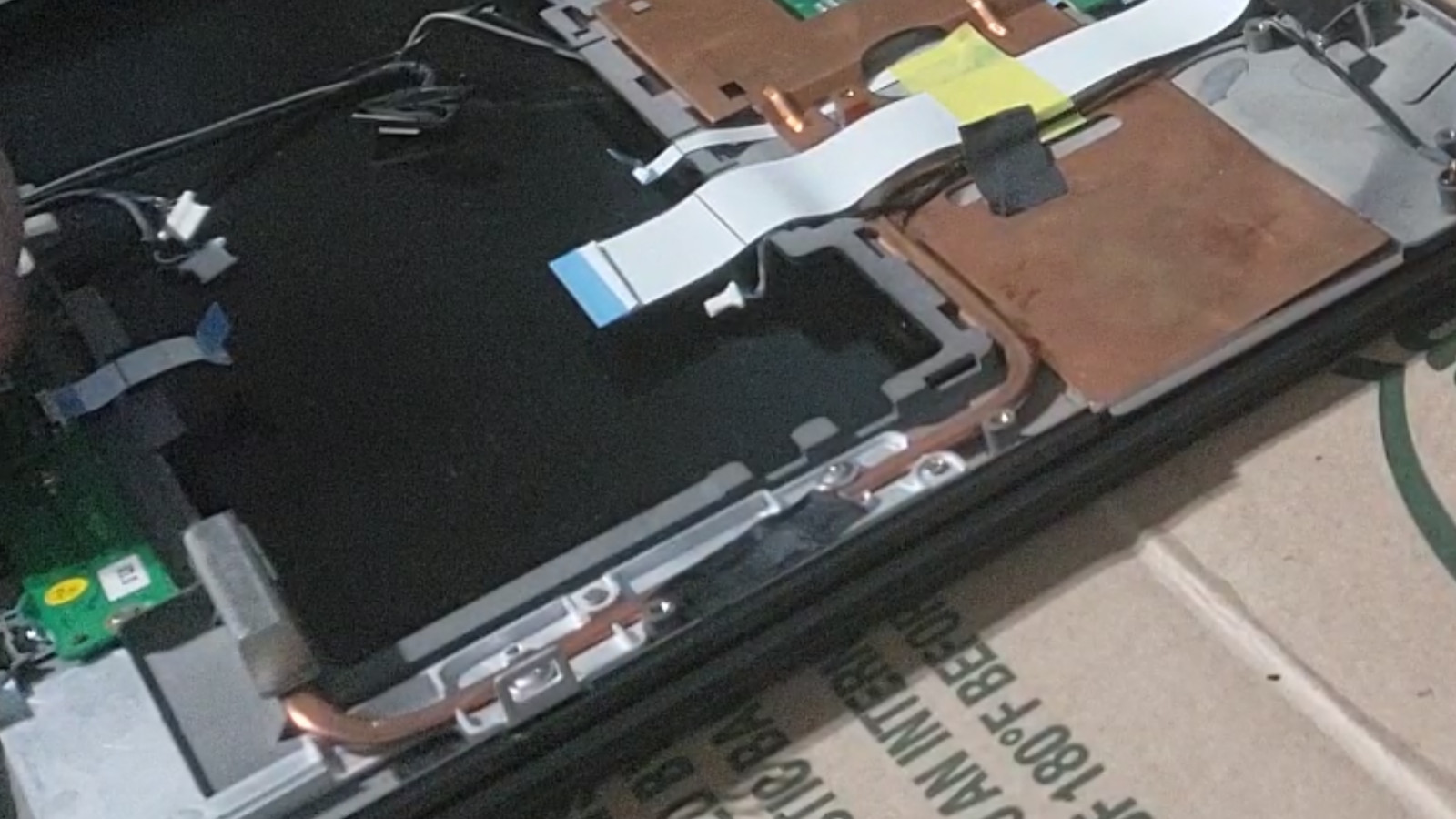 RARE Voodoo Envy Mi:732 PentiumM 1.73 1gb 40gb FACTORY Windows XP OS Clevo M560A