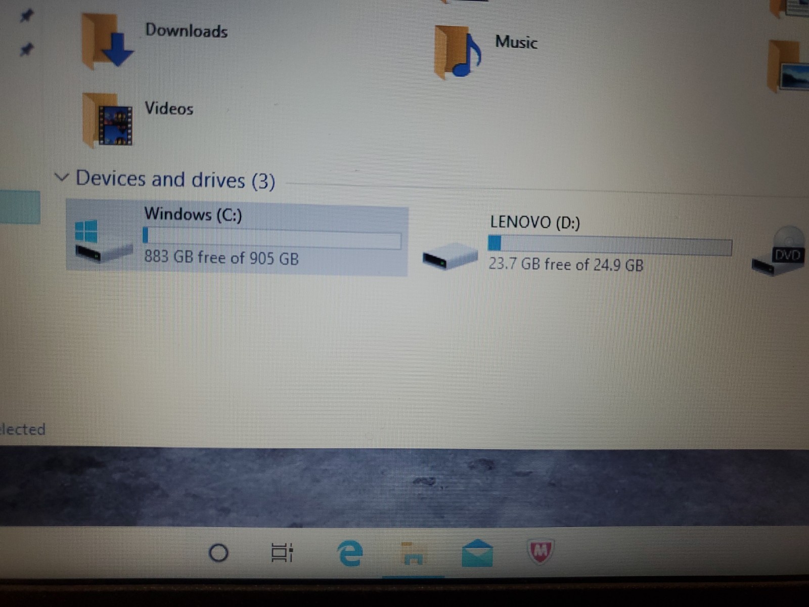 Lenovo IdeaPad 320-15IAP 80XR 15.6″ (1 TB, Intel Celeron N3350, 1.10 GHz, 4 GB)