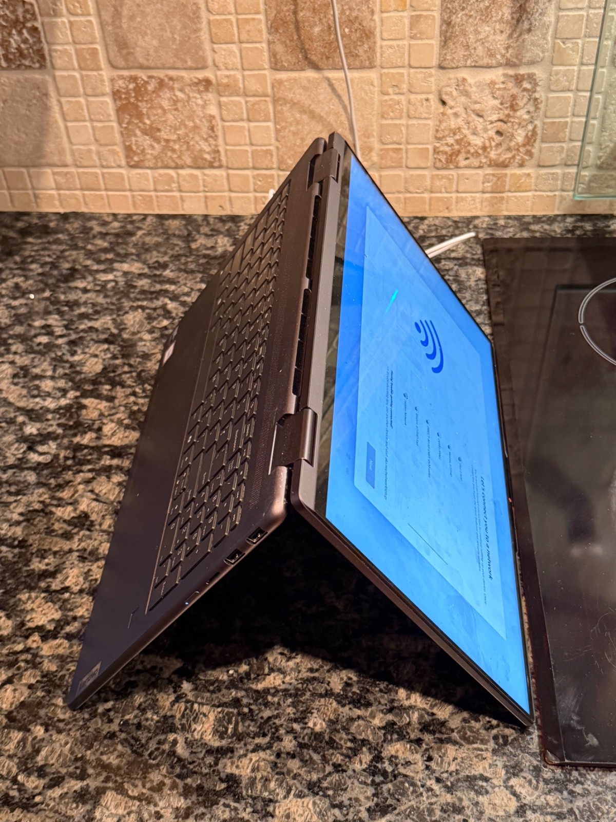 Lenovo Yoga 7 2-in-1 16IML9 16″ Ultra 7 16GB 1TB SSD Windows 11 Home