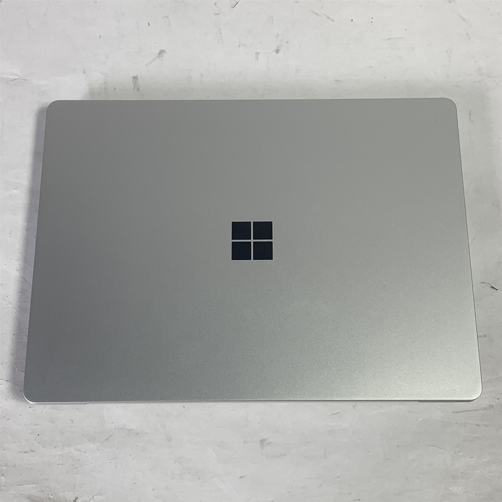 Microsoft Surface Laptop Go 2 12.4″ i5-1135G7 2.4GHz 16GB 256GB NVMe SSD – Win11