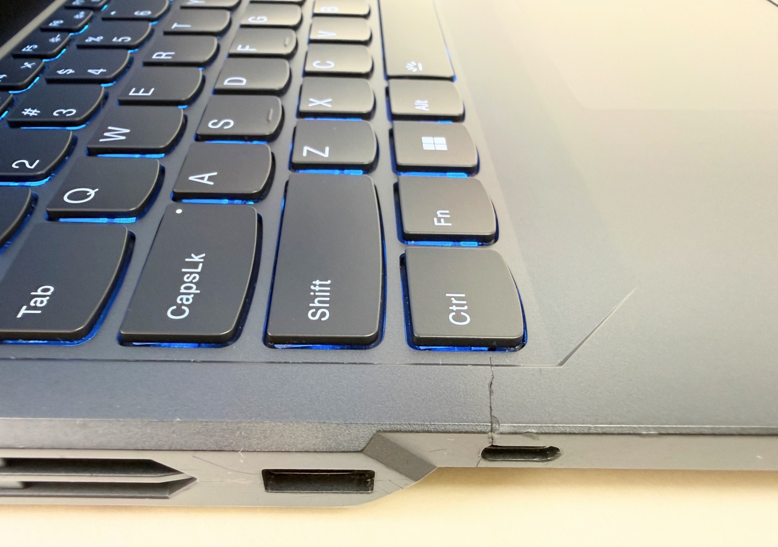 Lenovo Legion Pro 5 16IRX8 16″ i9-13900HX 32GB 1TB SSD RTX 4060 W11H – Read!