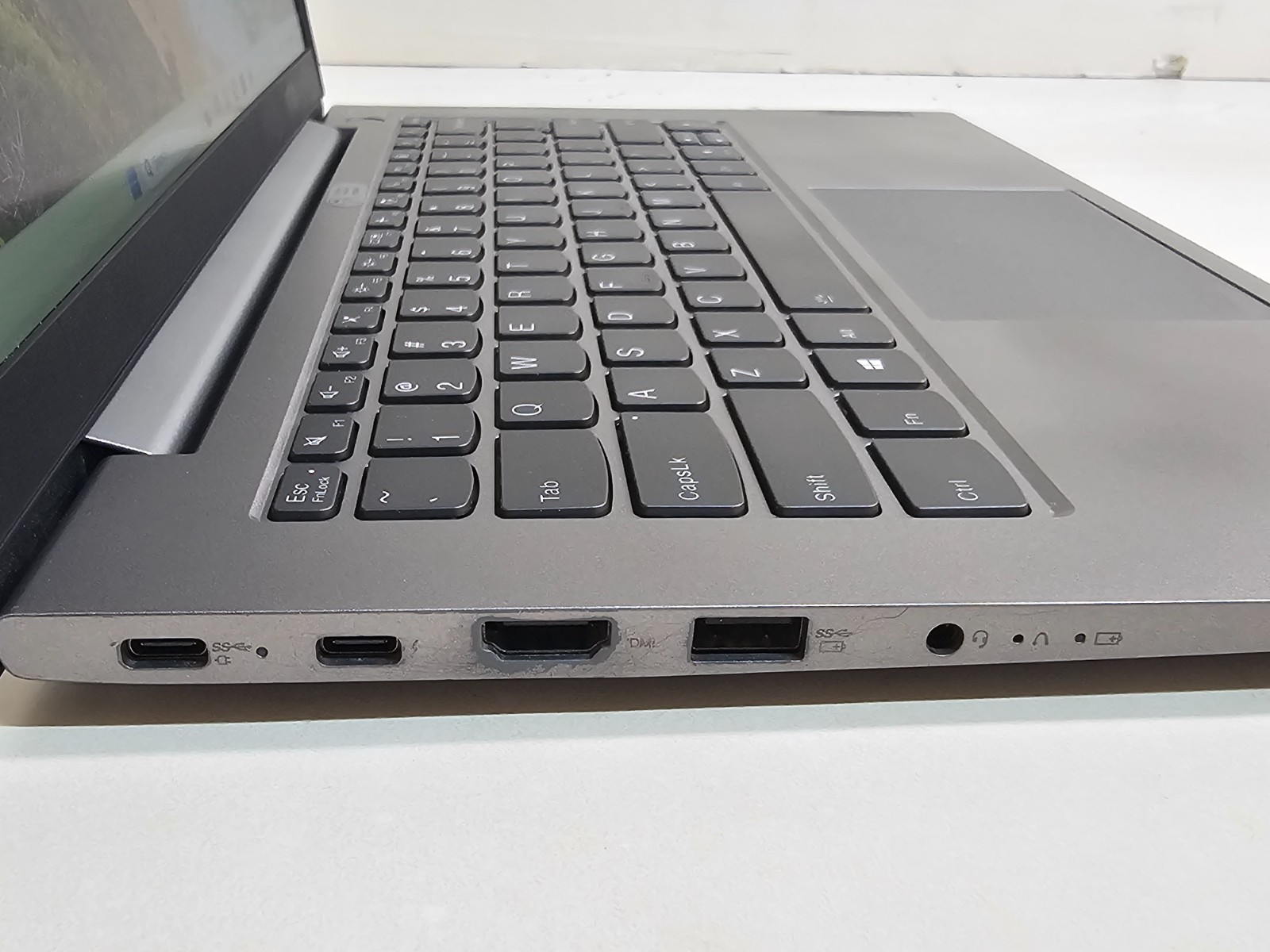 Lenovo ThinkBook 14 G2 ITL – 2.8 GHz i7-1165G7 16GB 512GB 14″ Touchscreen – SP1