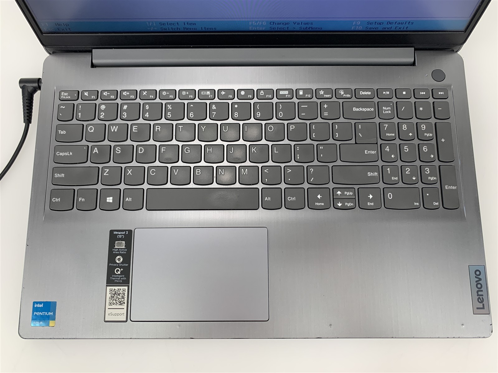 Lenovo IdeaPad 3 15ITL6 Pentium 7505 2.00GHz 8GB RAM 128GB NVMe SSD Win11 Home