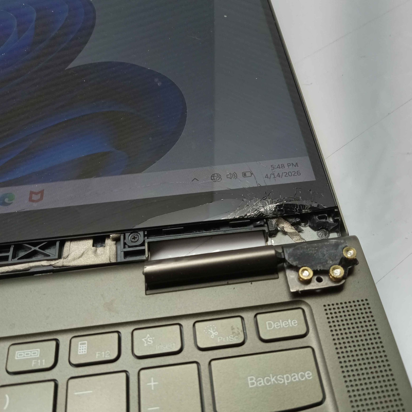 Lenovo Yoga 7 14ITL5 Windows 11 Laptop i5-1135G7 12GB RAM 512GB SSD BROKEN READ^