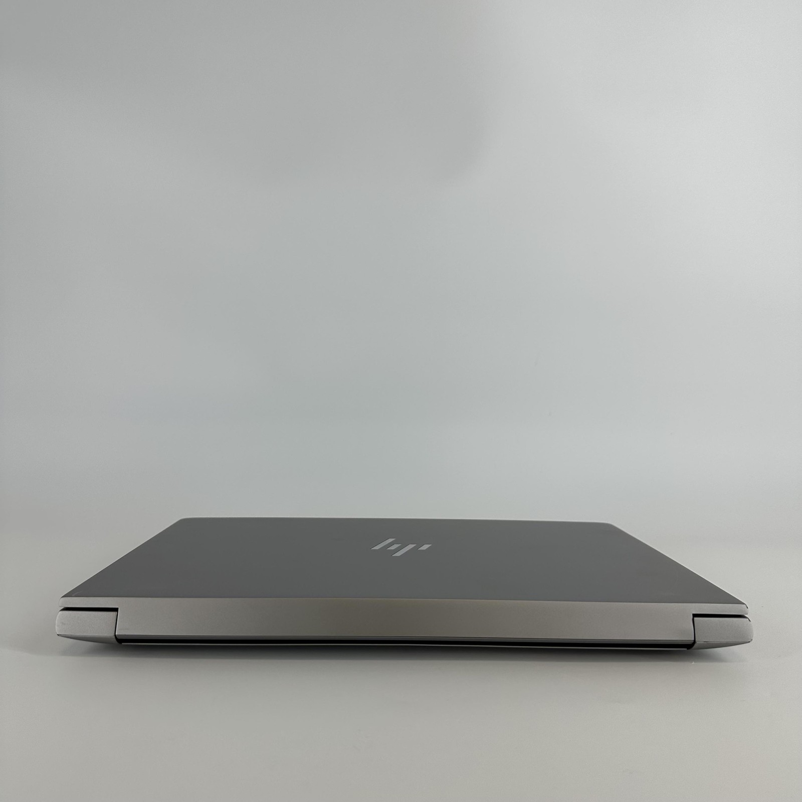 HP ZBook Fury 16 G11 FHD+ 2.1 GHz i7-13850HX 32GB 1TB SSD RTX 2000 Ada Good